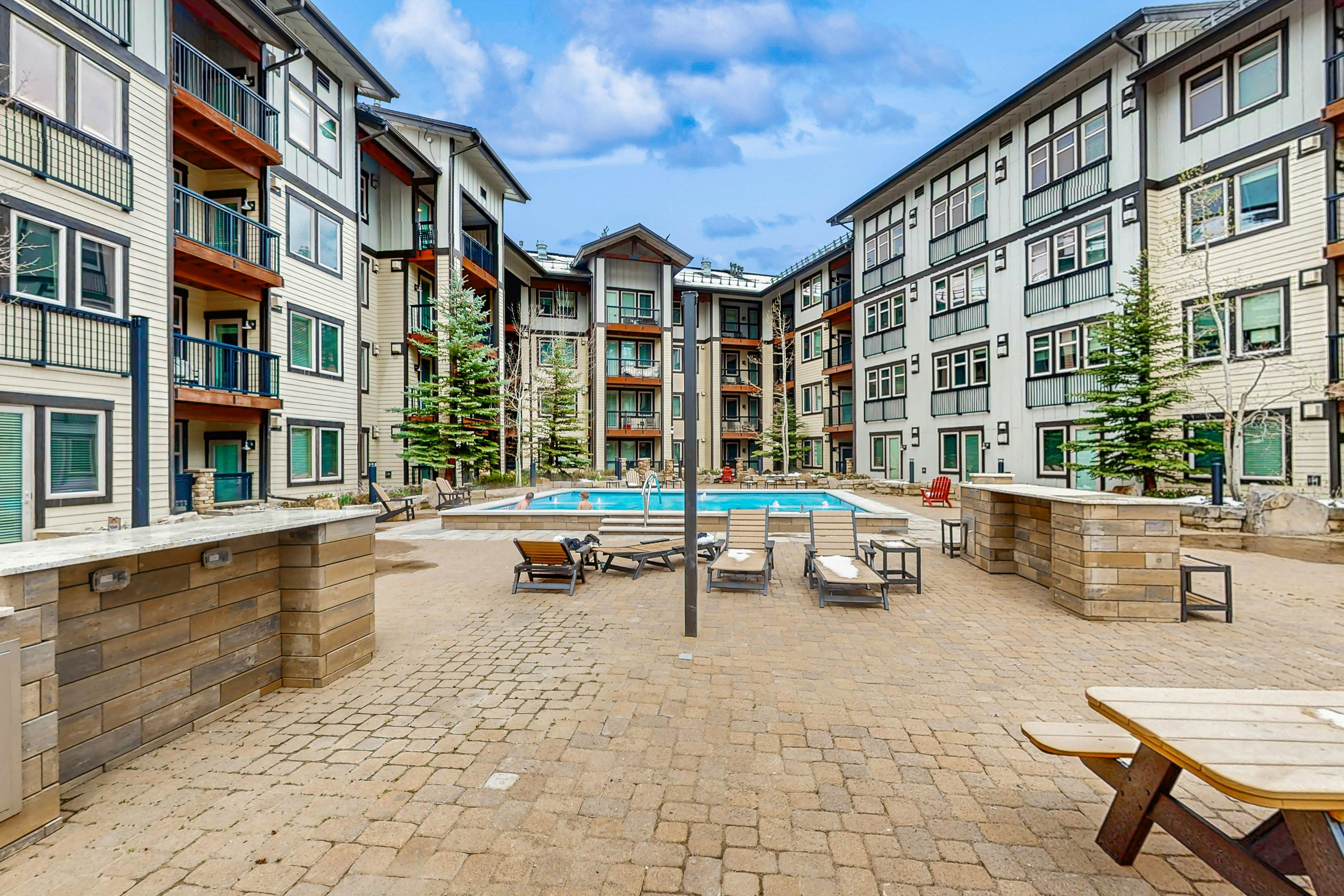 Founders Pointe Condo