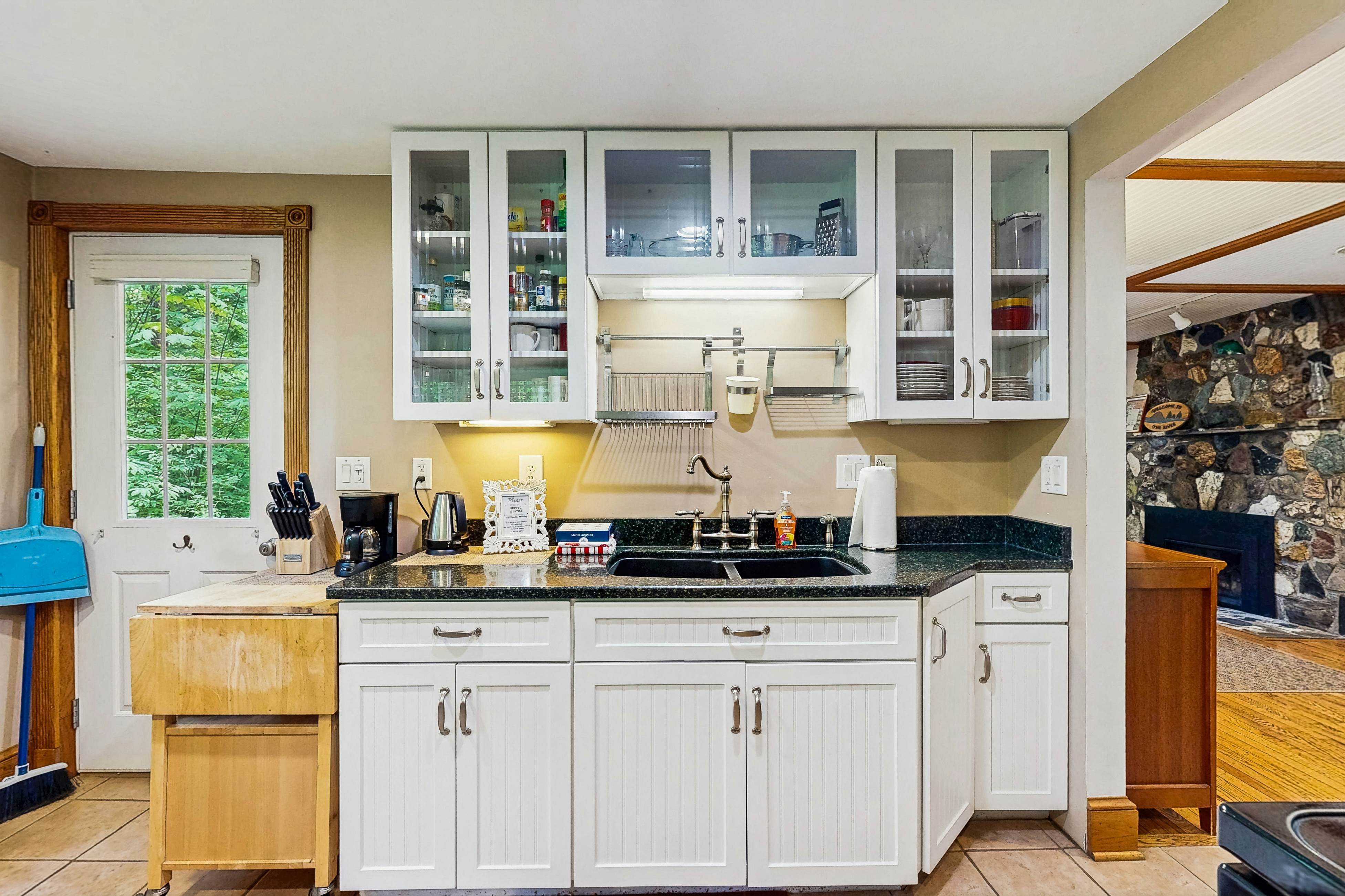 Eva's Cottage - Romancing the River