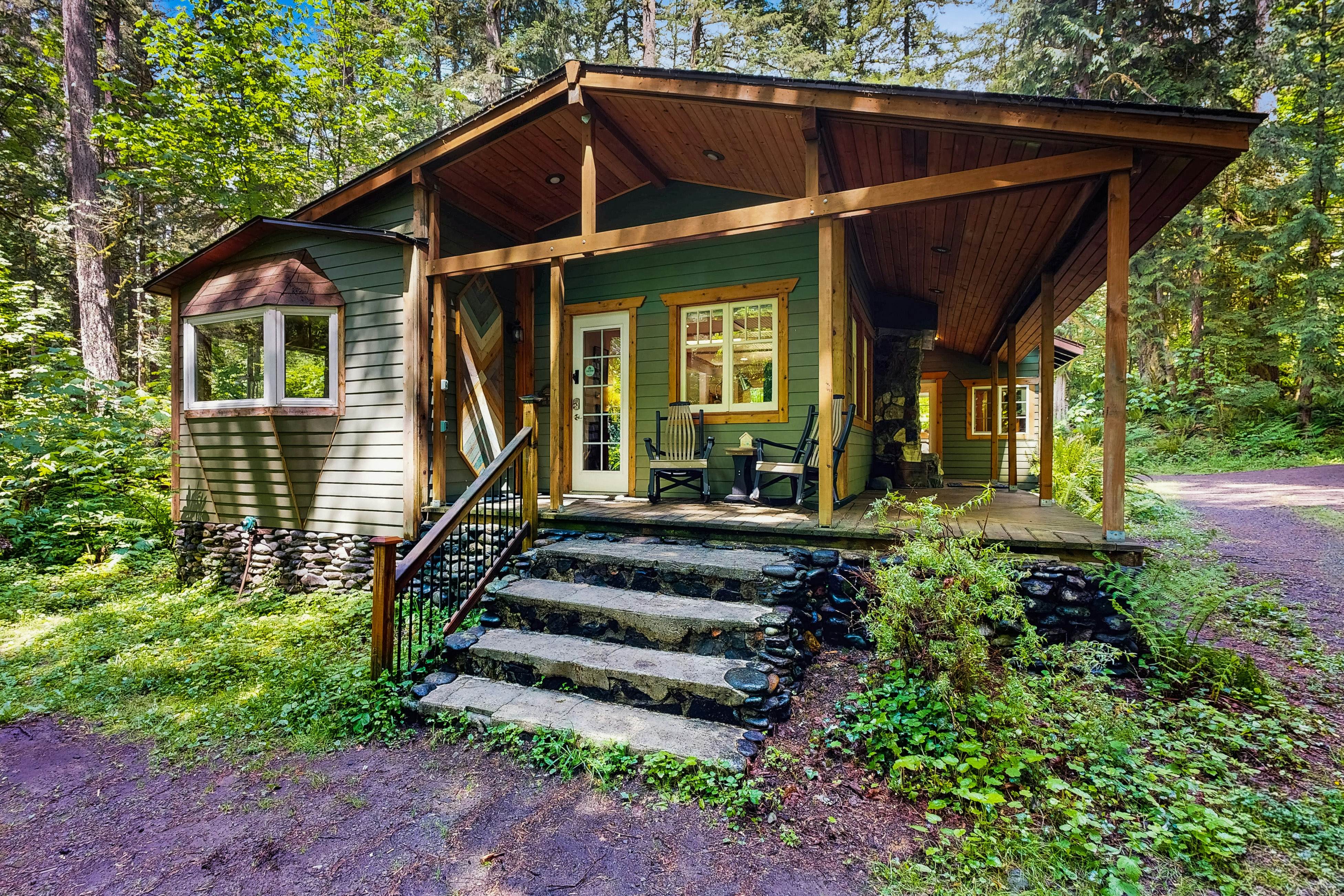 Eva's Cottage - Romancing the River