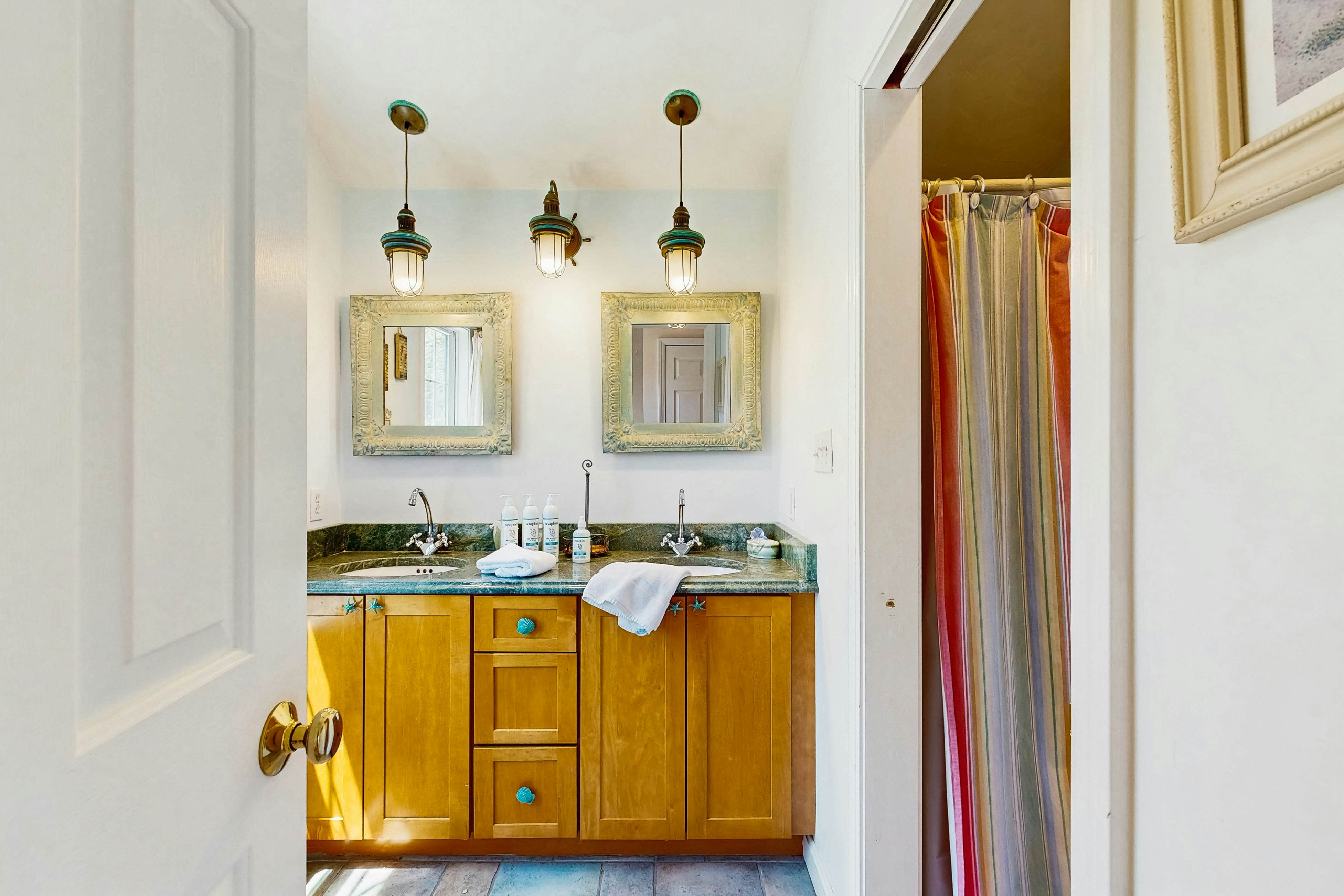 The Yarmouth Anchor - 12 and 14