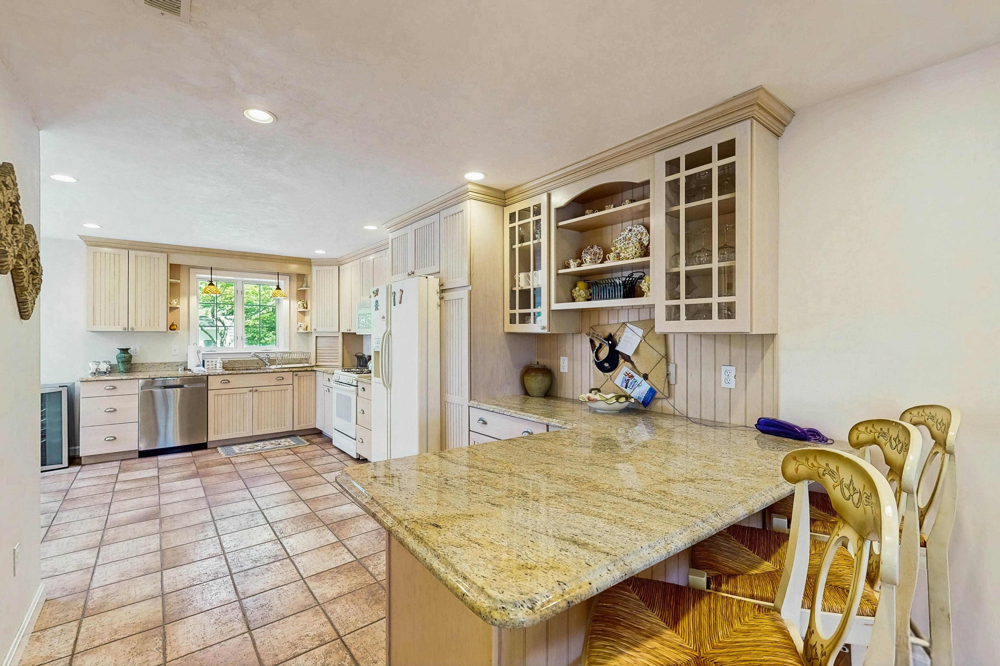 The Yarmouth Anchor - 12 and 14