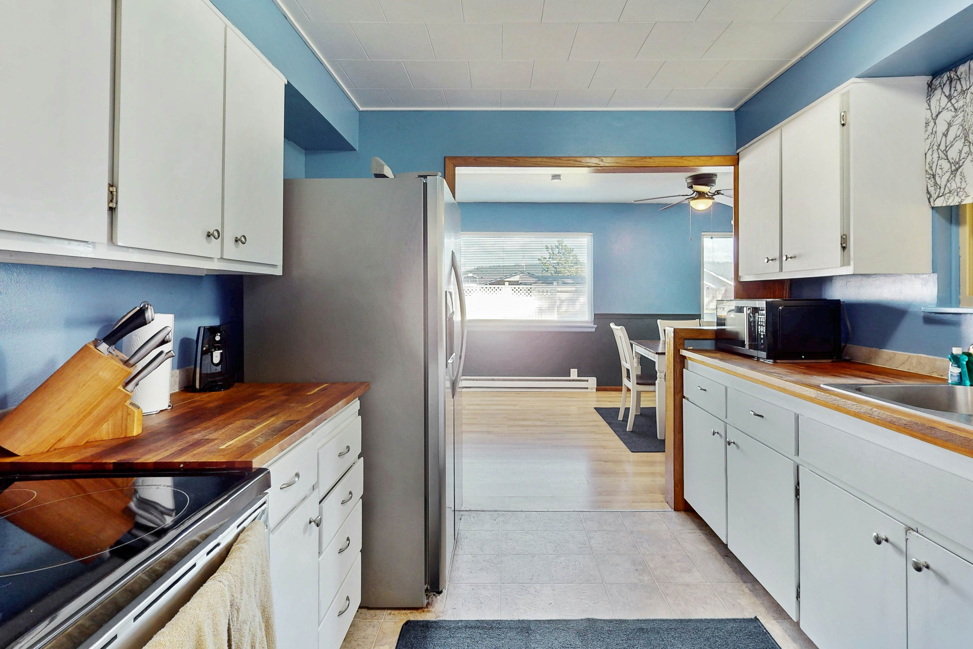 The Hoodsport Hideaway