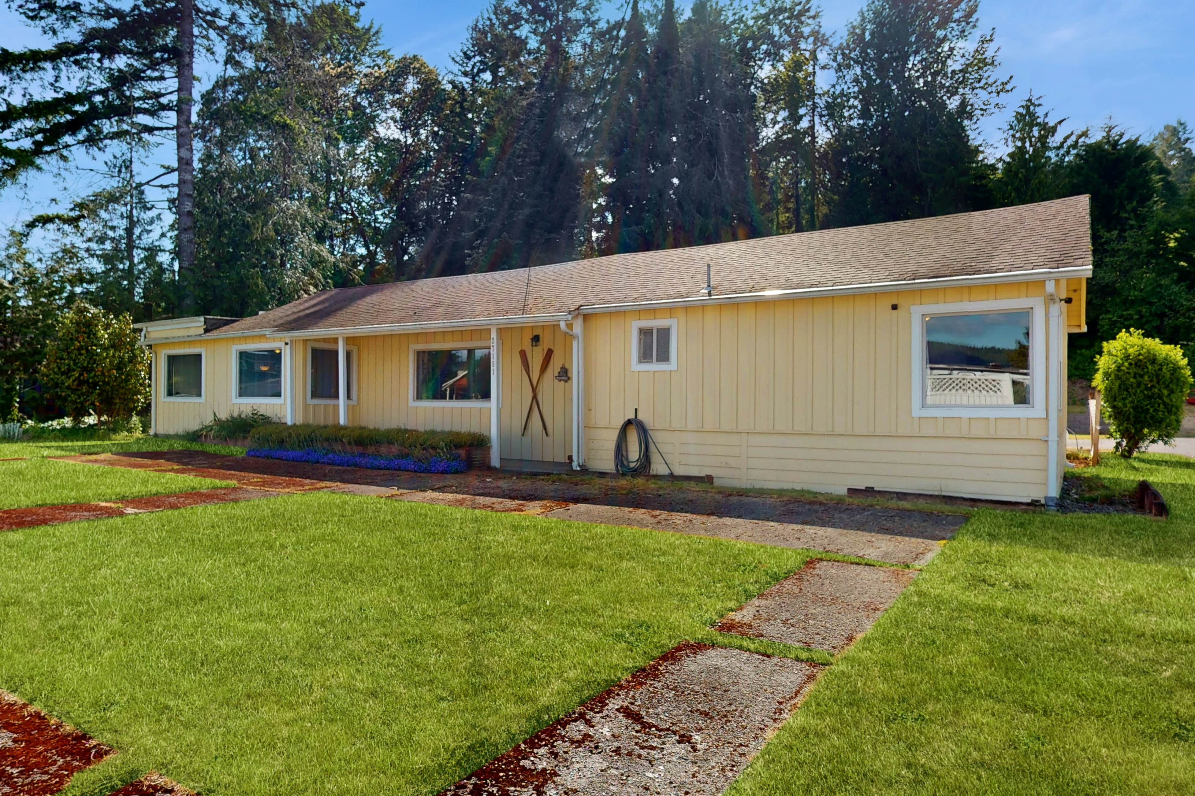 The Hoodsport Hideaway