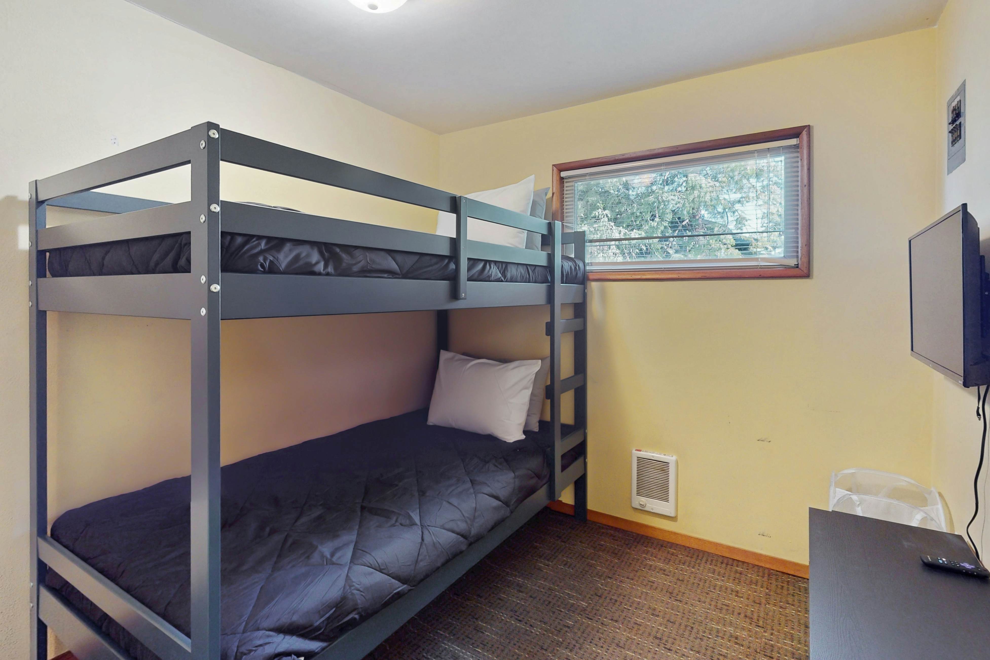 The Hoodsport Hideaway