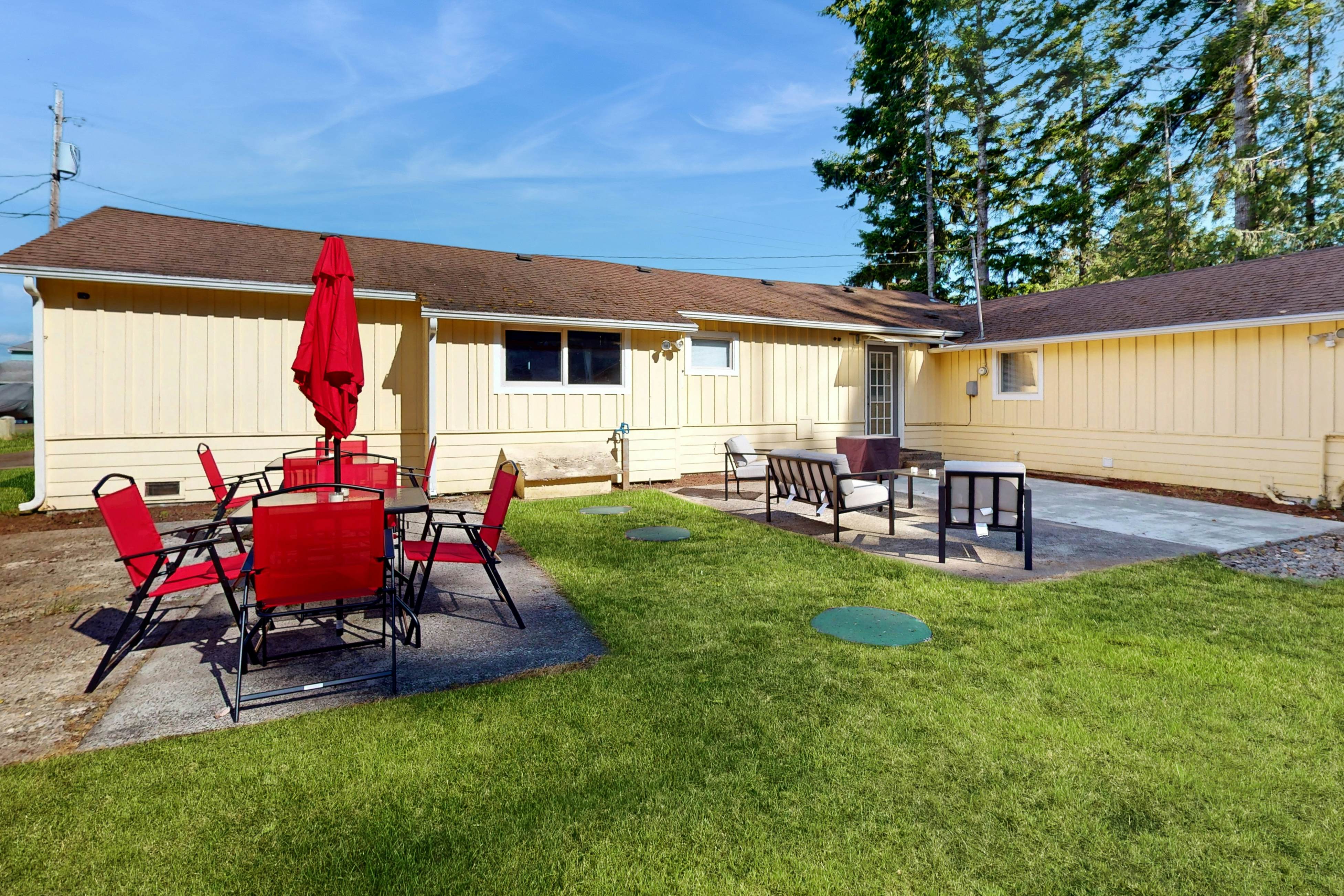 The Hoodsport Hideaway