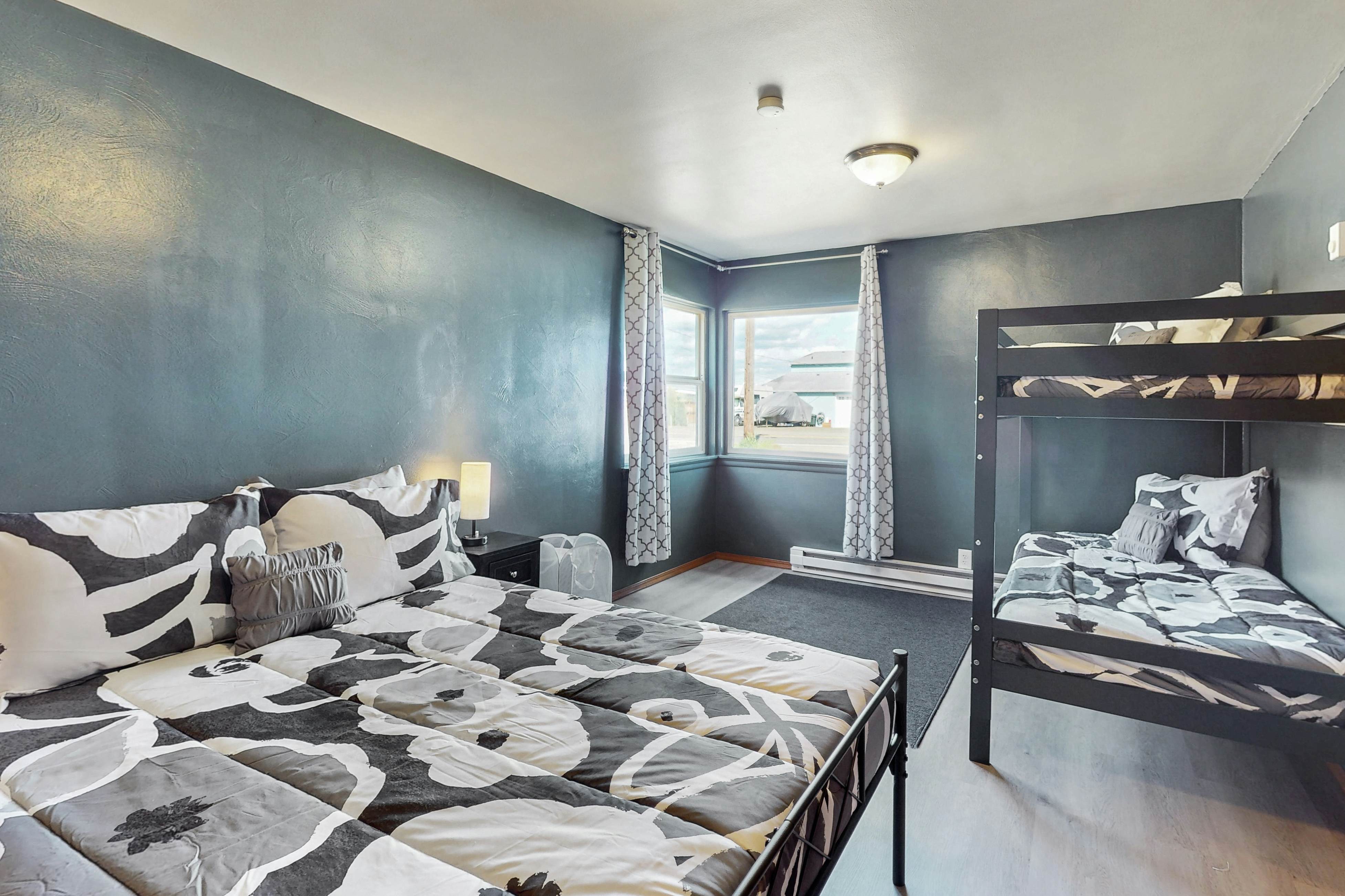 The Hoodsport Hideaway