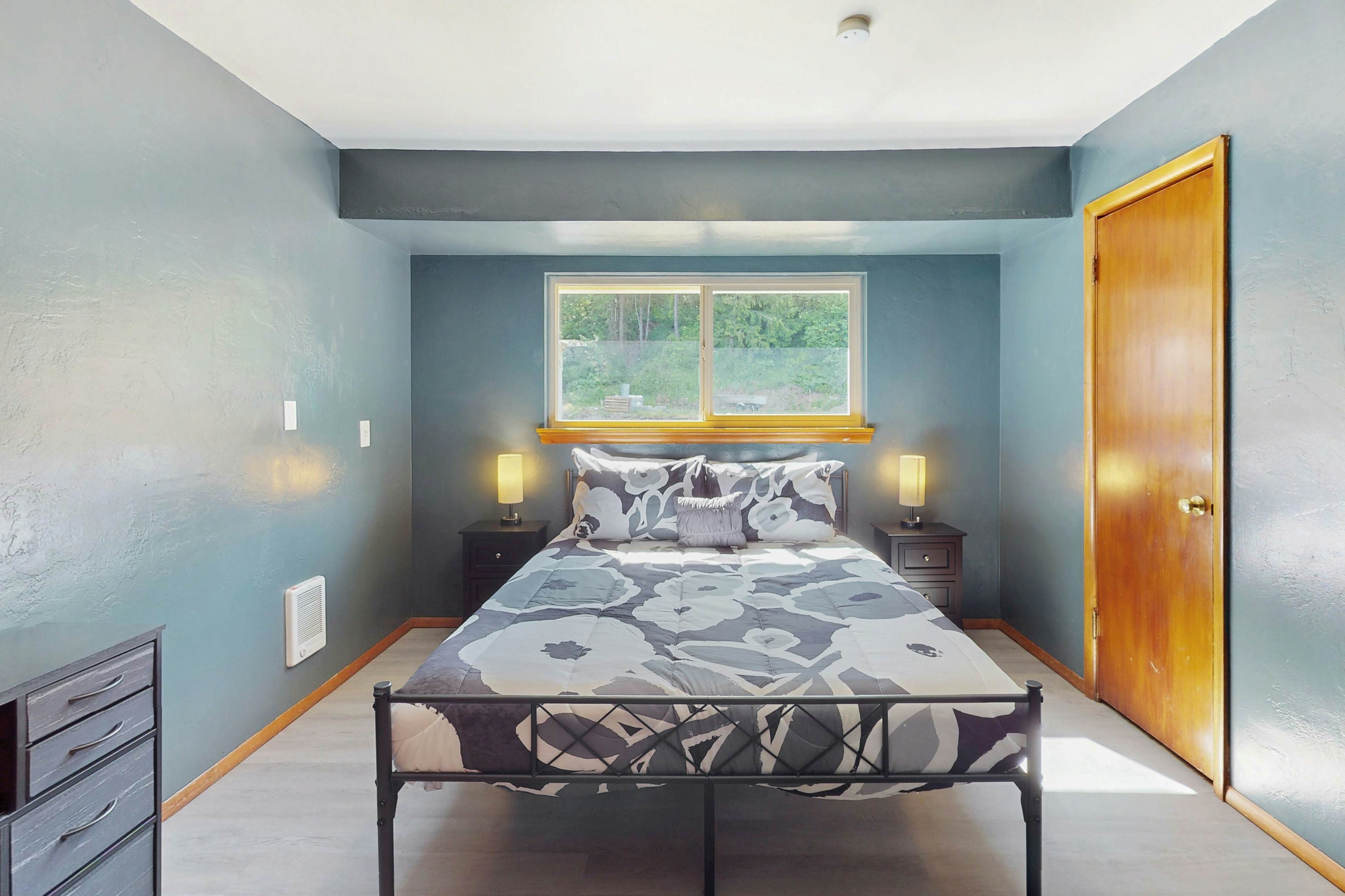 The Hoodsport Hideaway