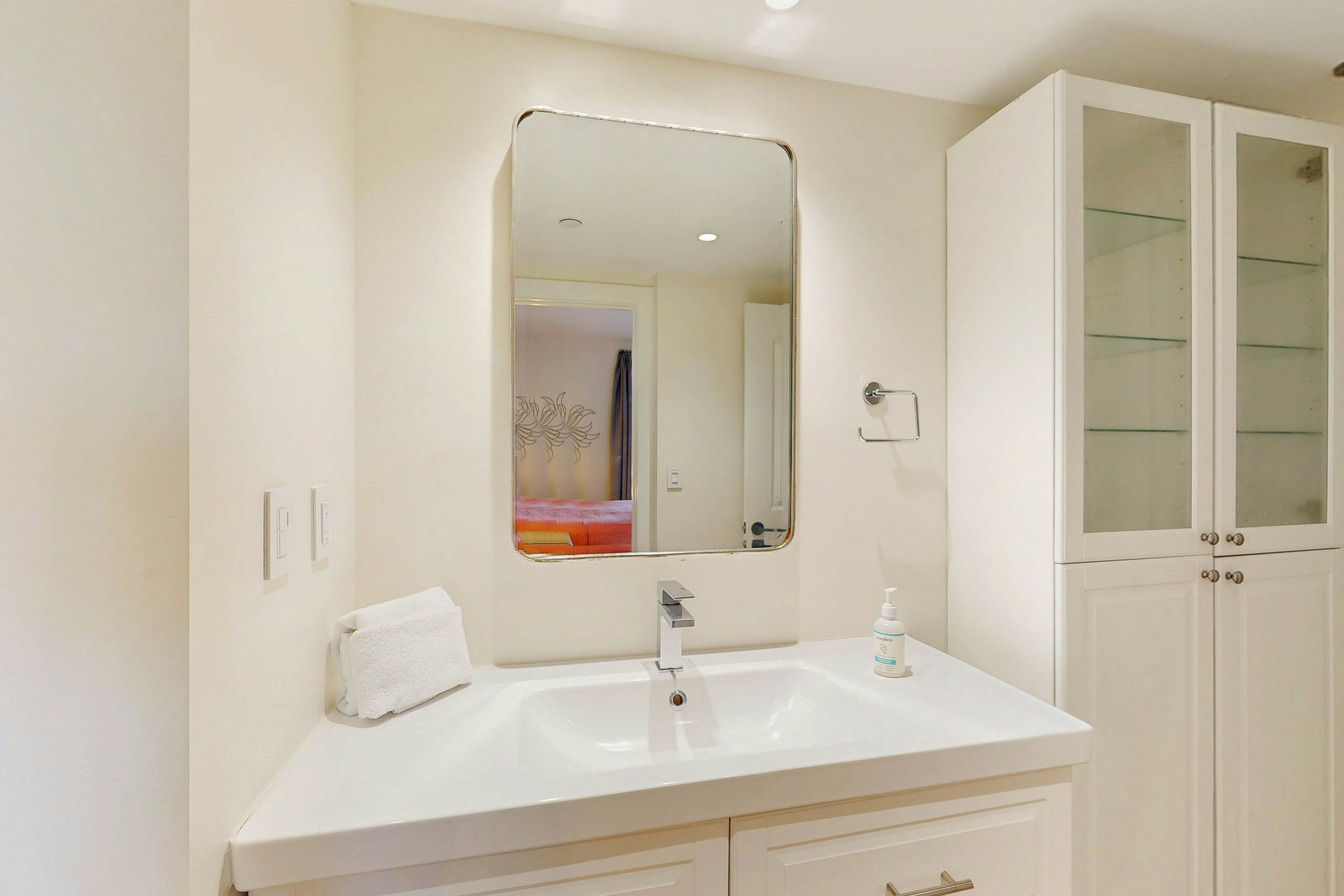 Barrington Court 409