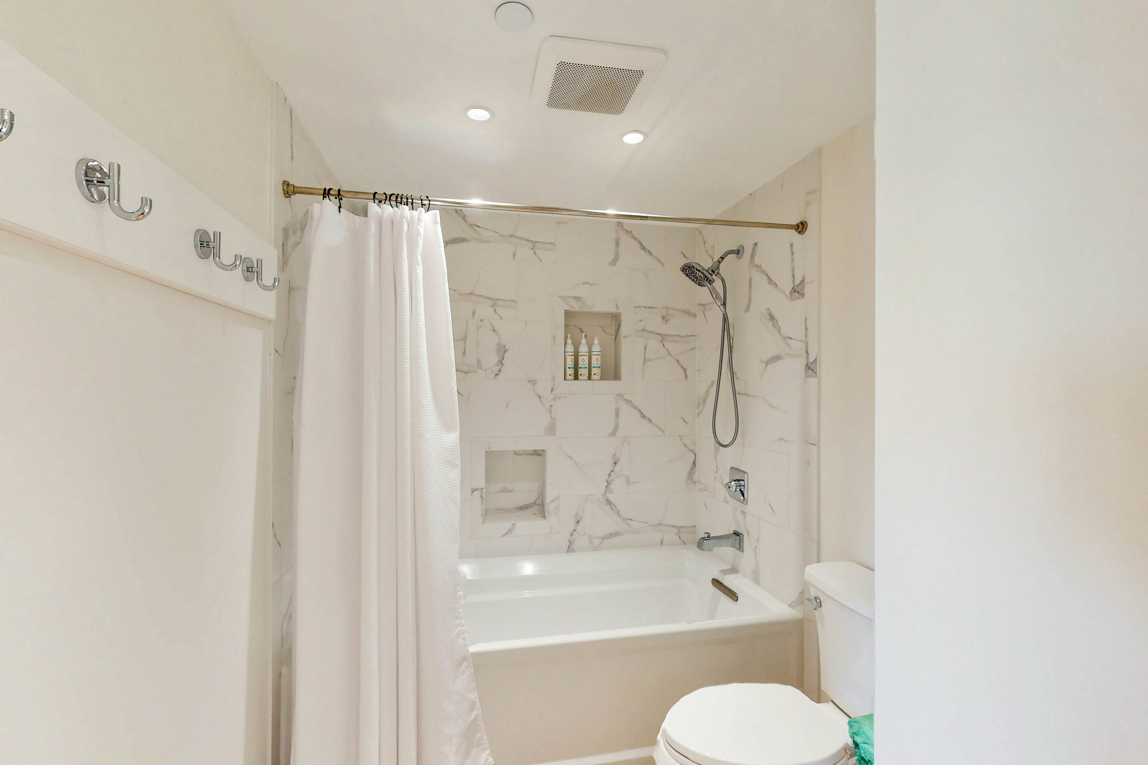 Barrington Court 409