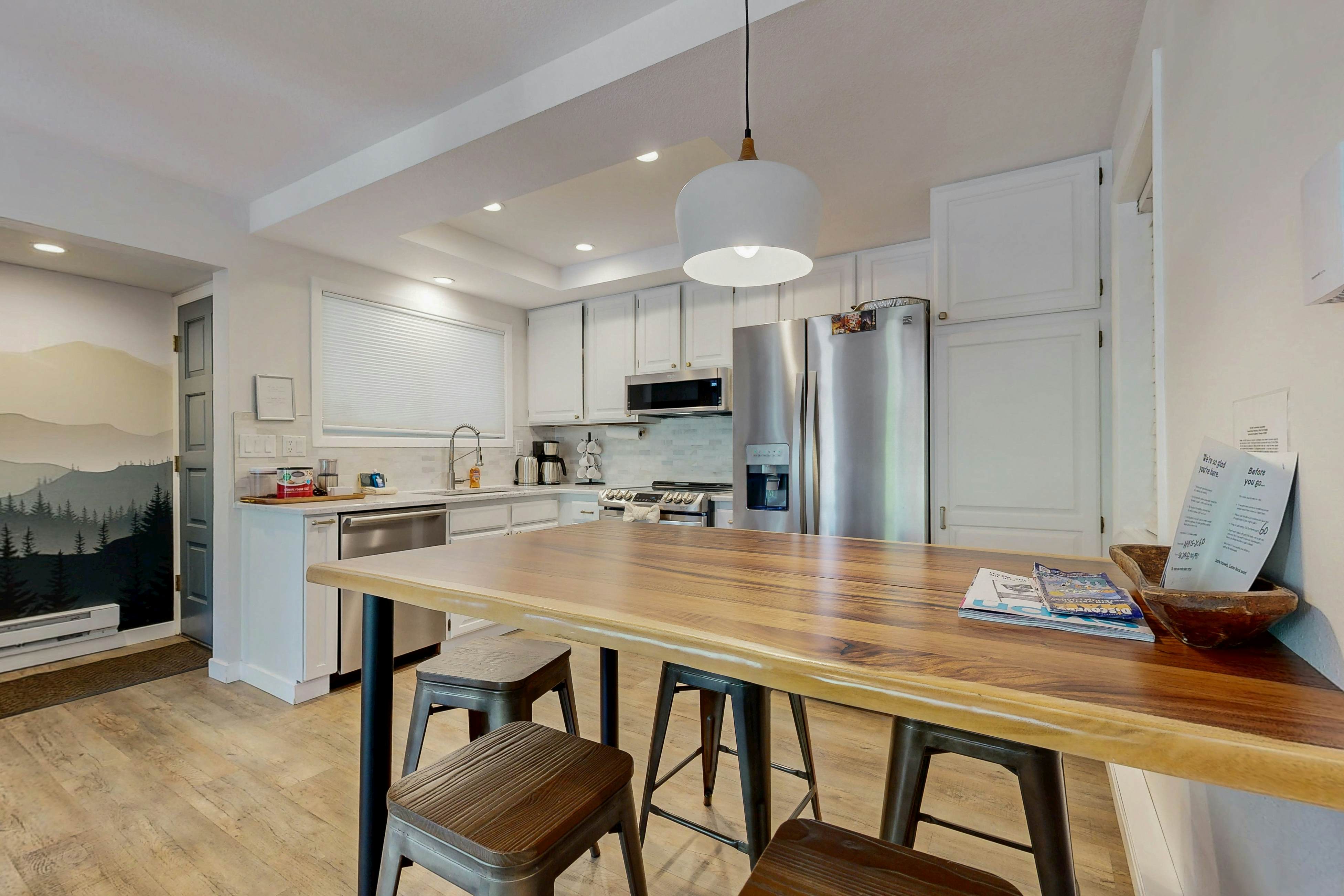 Modern Alpine Getaway