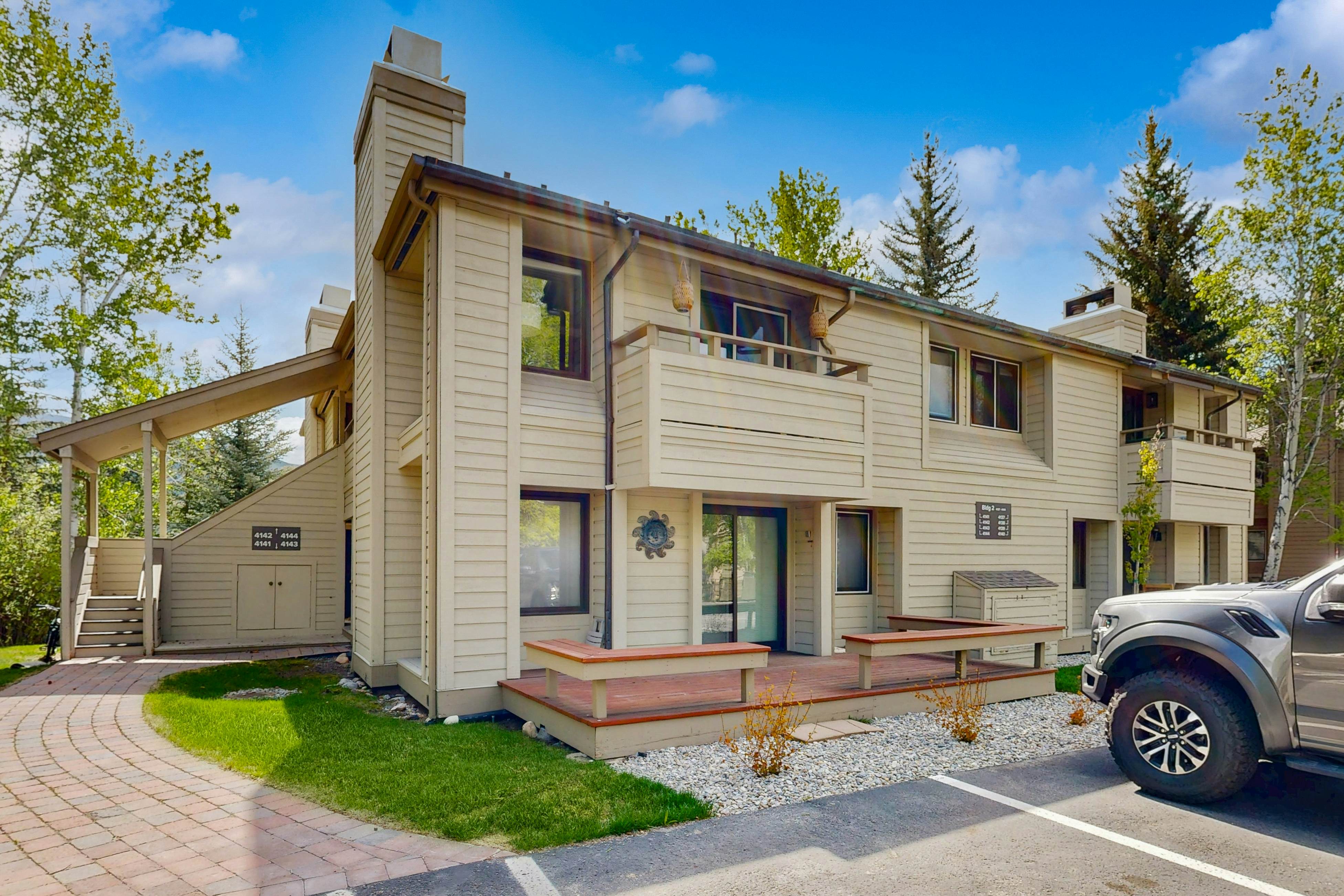 Modern Alpine Getaway