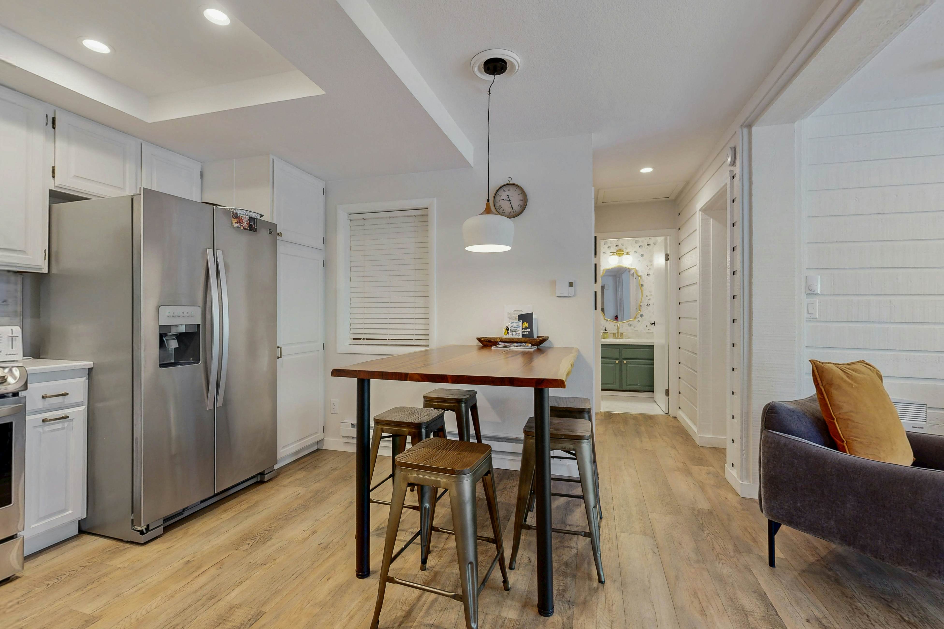 Modern Alpine Getaway