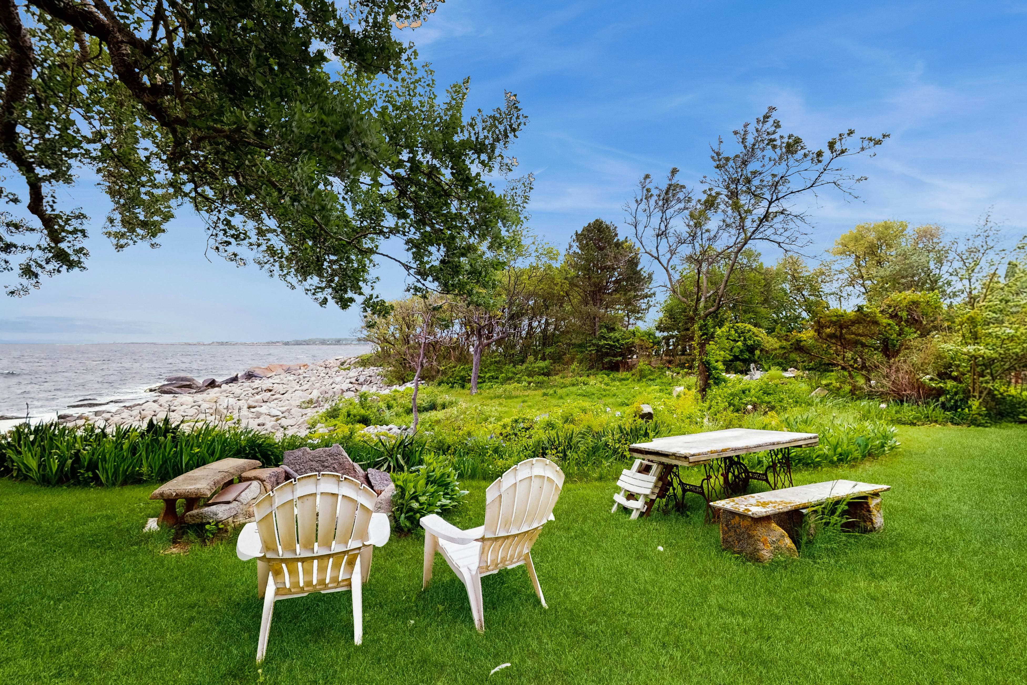 Rustic Rockport Cottage