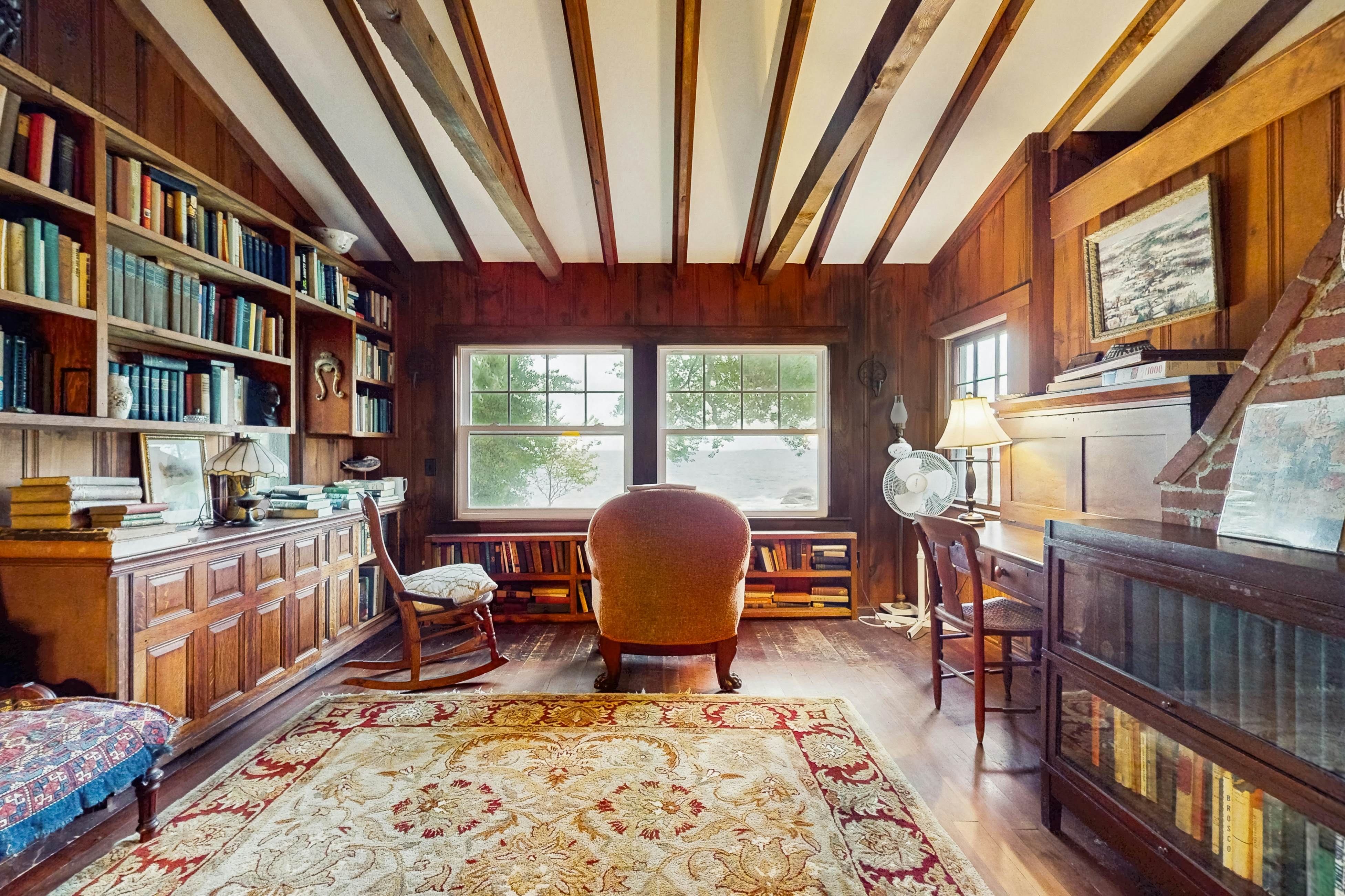 Rustic Rockport Cottage