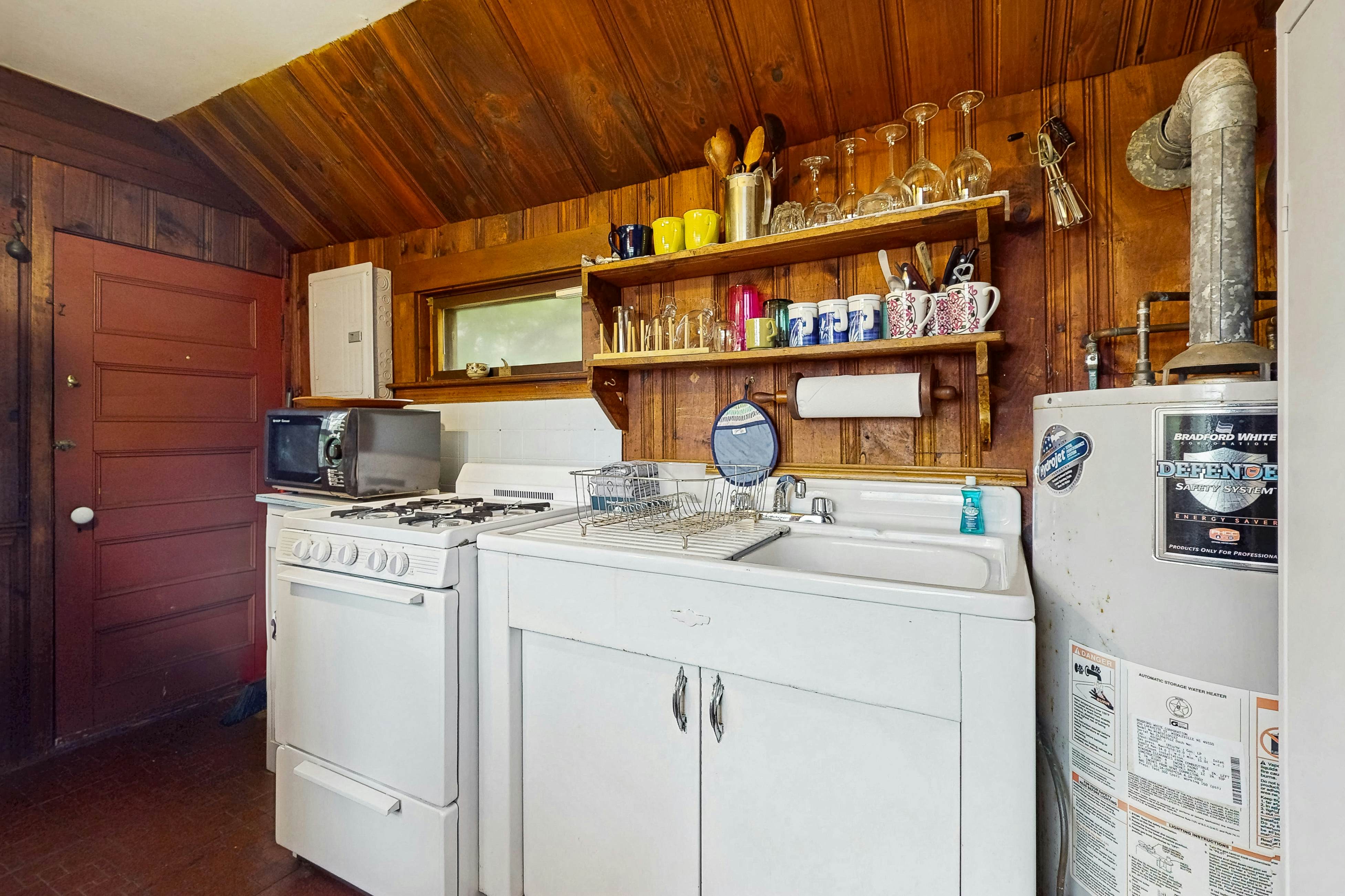 Rustic Rockport Cottage