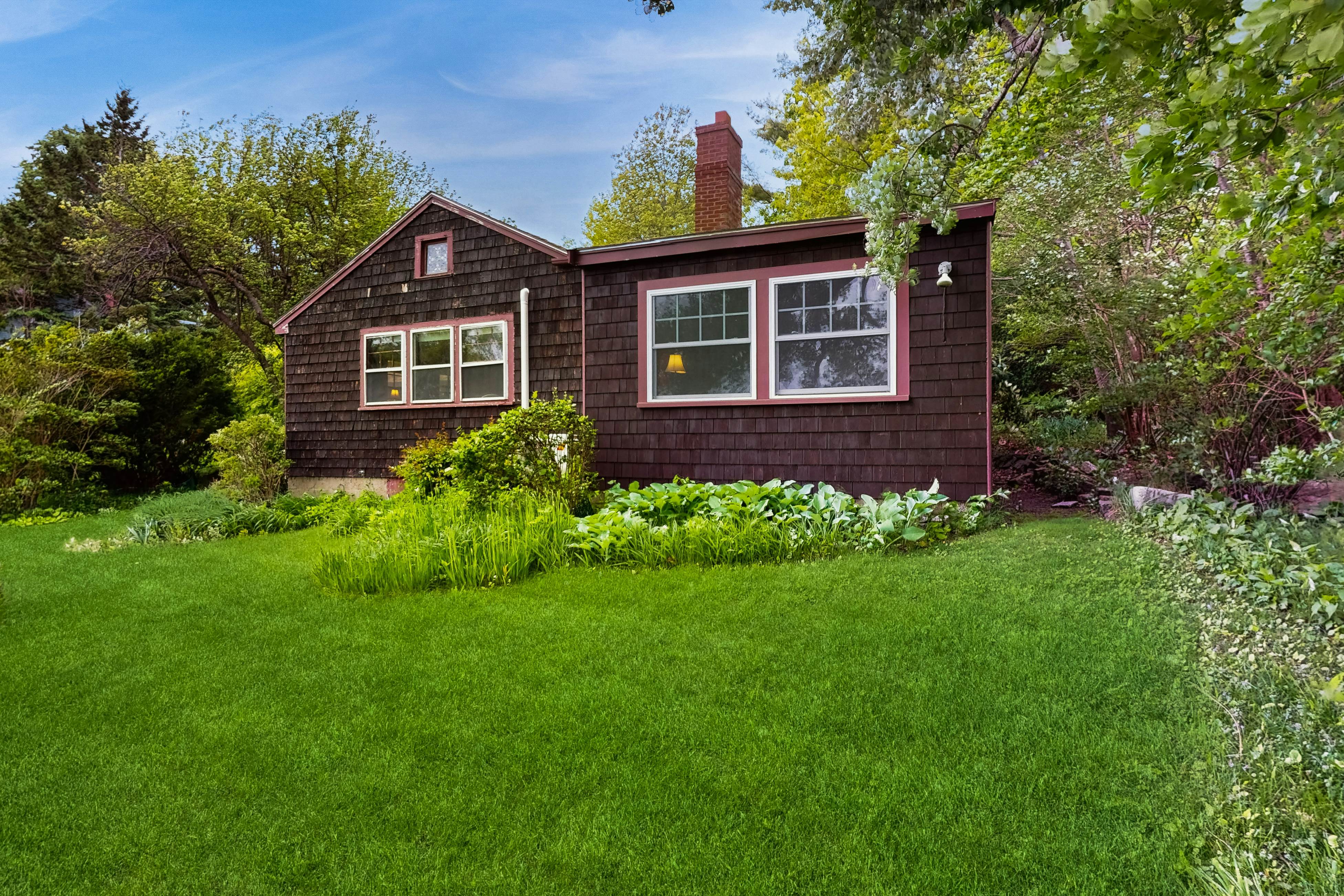 Rustic Rockport Cottage