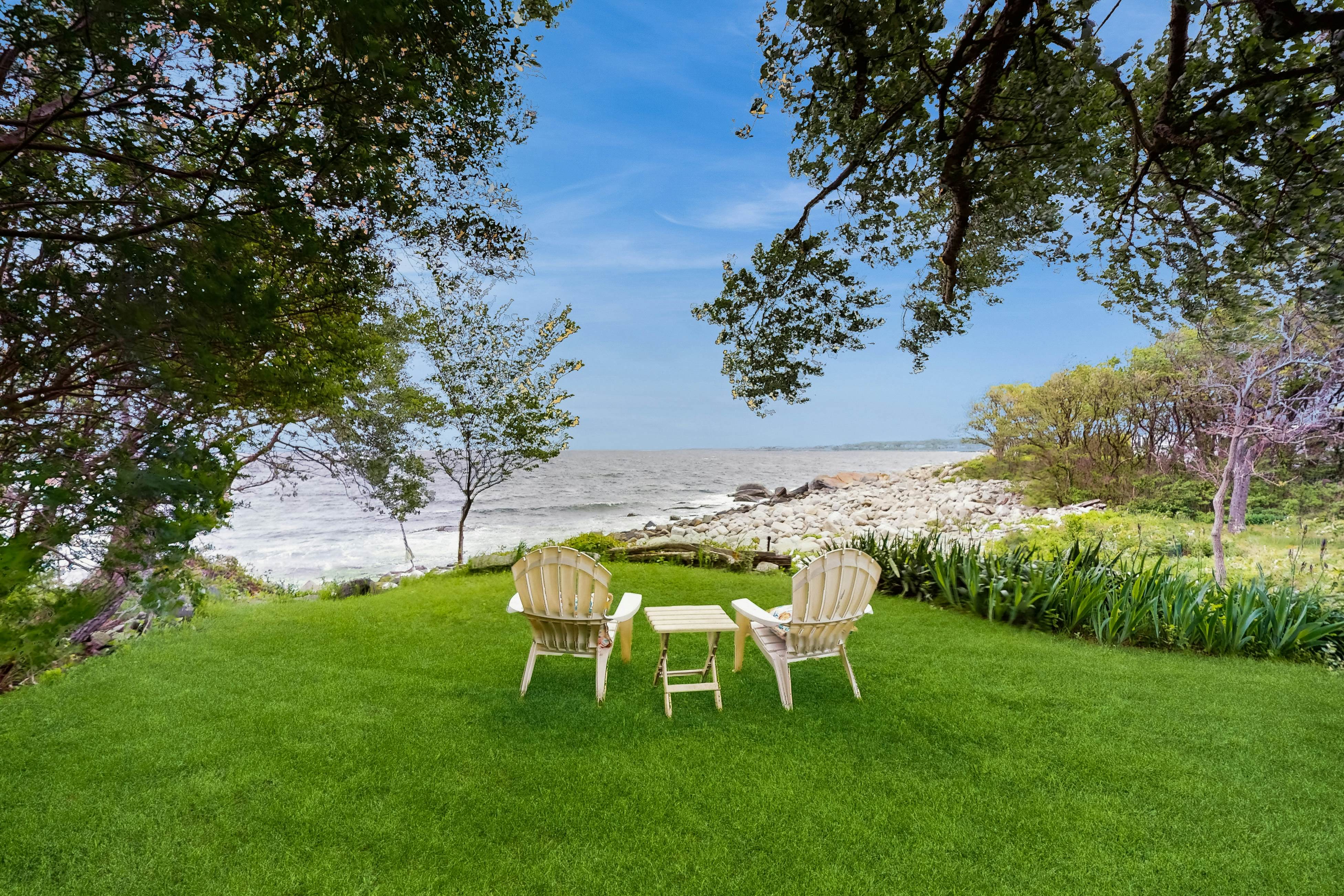 Rustic Rockport Cottage