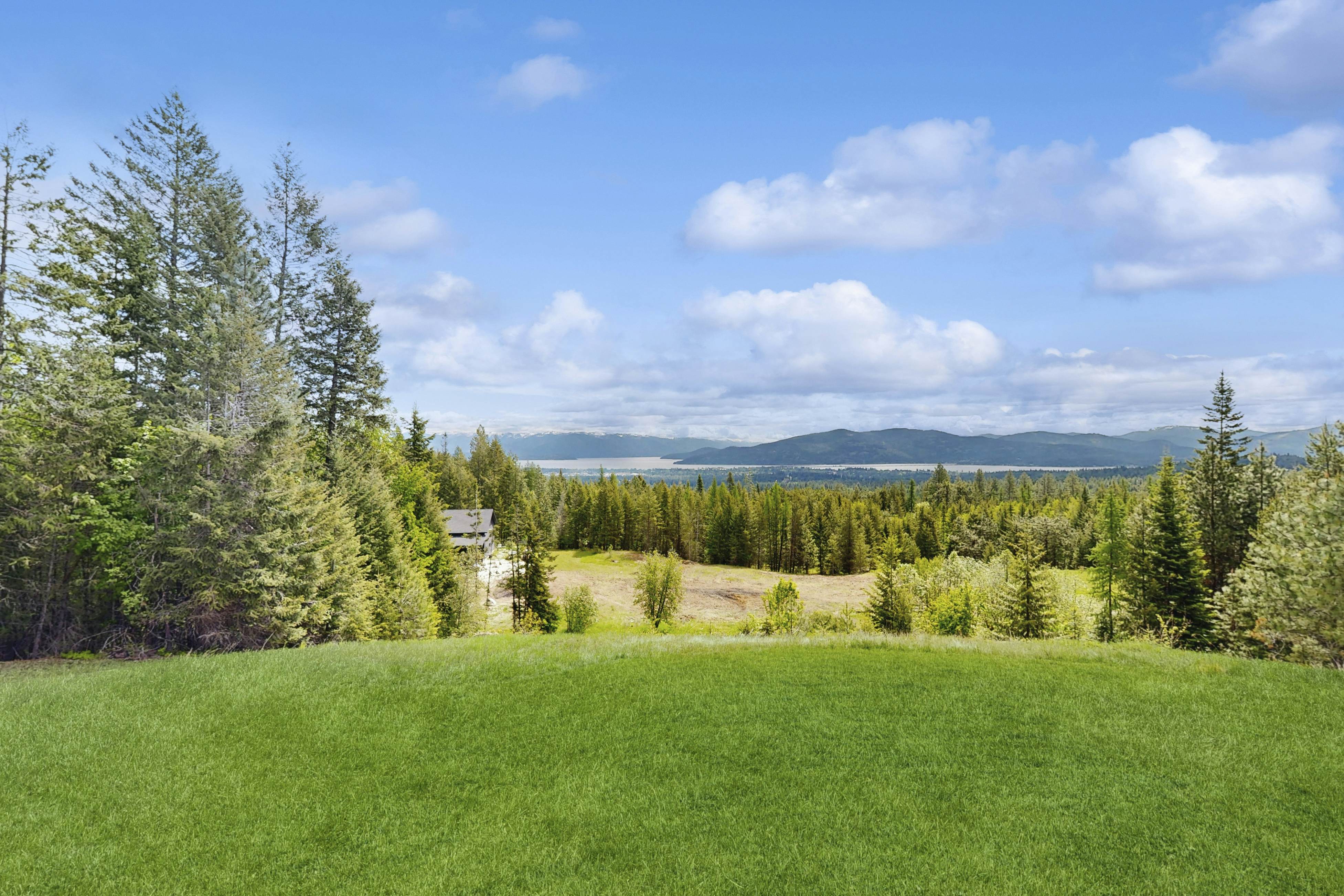 Lakeview Home on acreage with Hot Tub