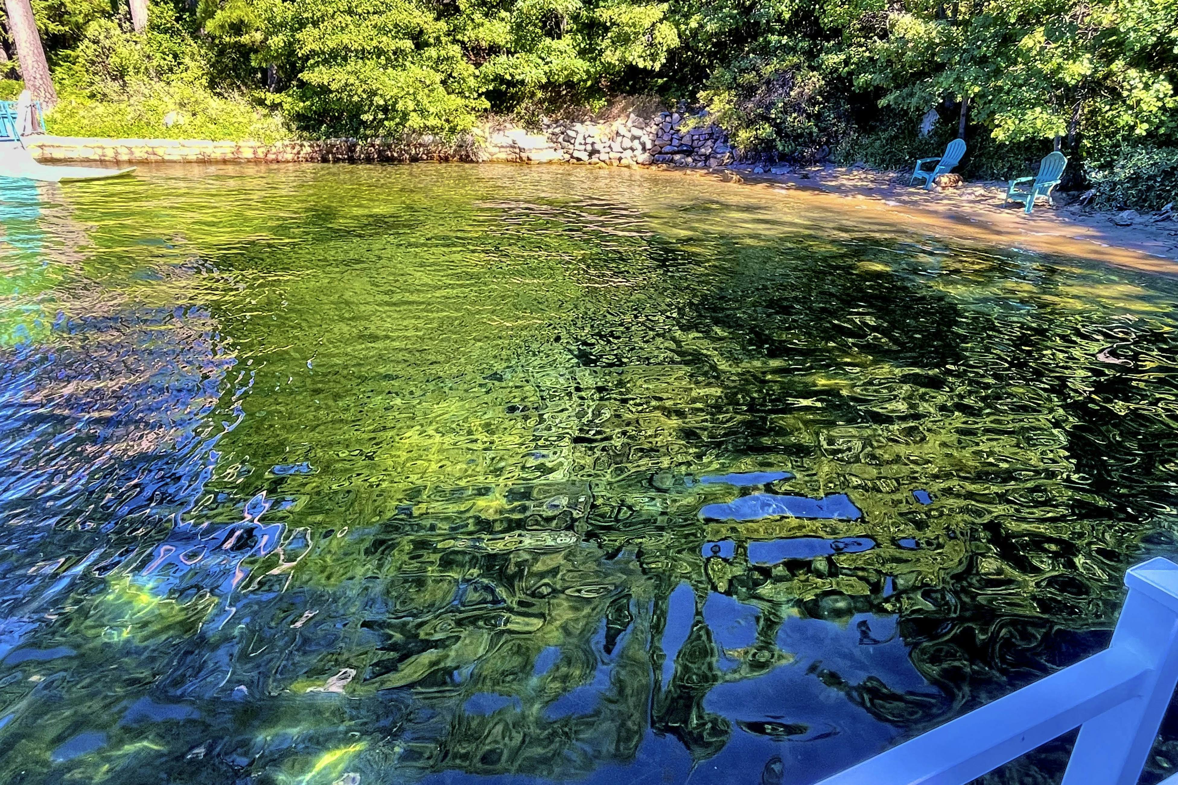 Surreal Feel Lakeview Chalet 