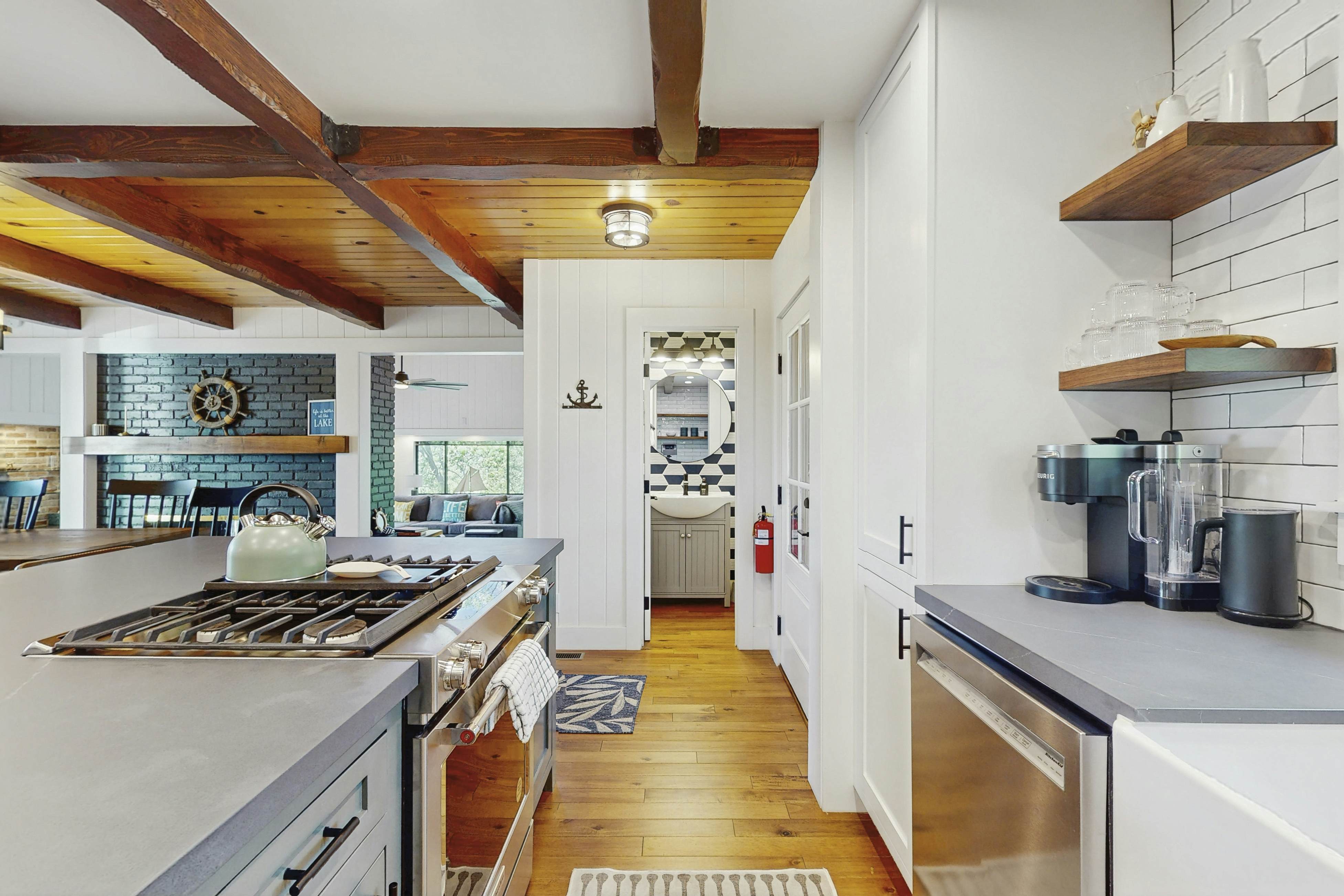 The Kingsview Lakehouse