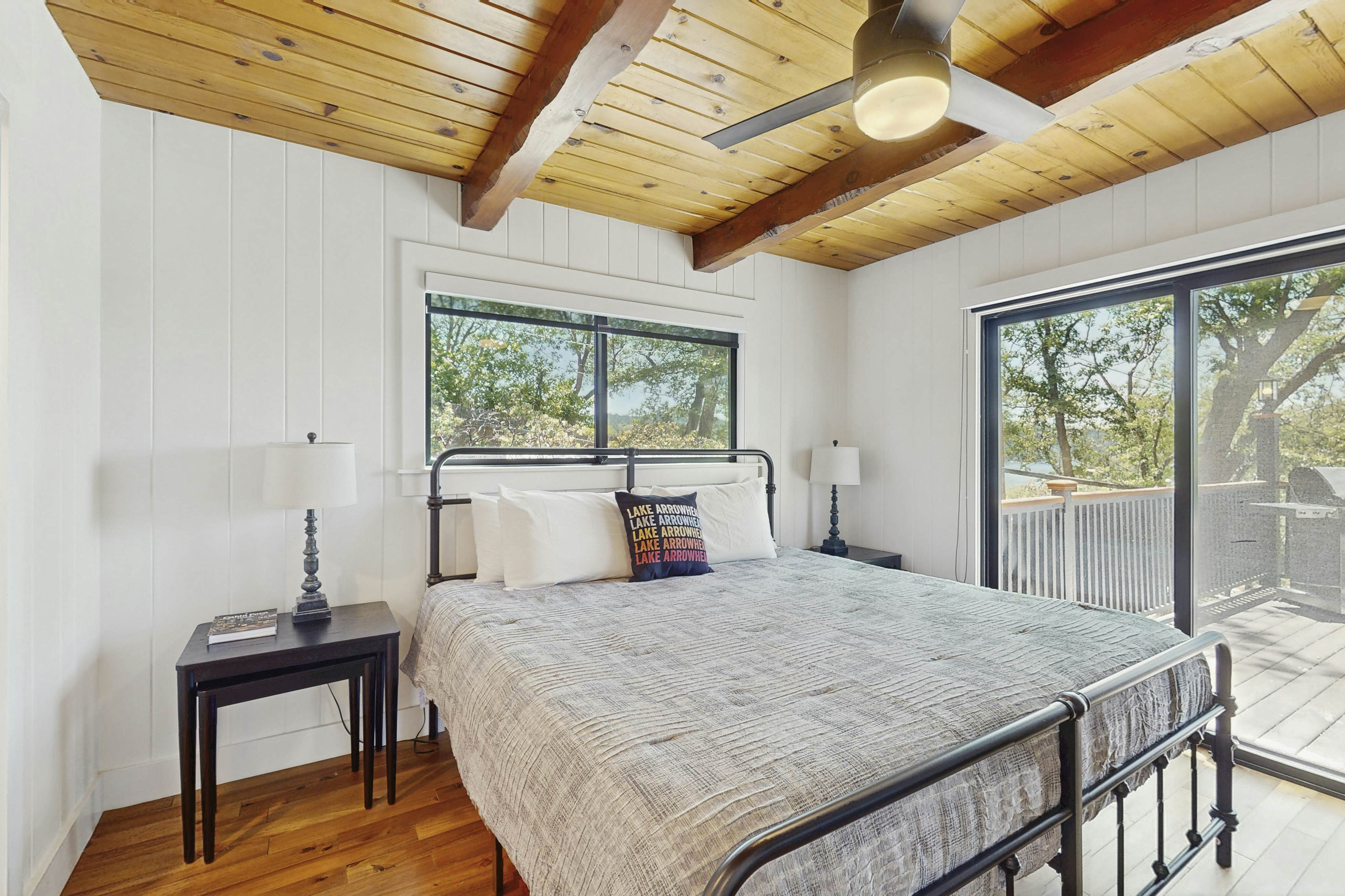 The Kingsview Lakehouse