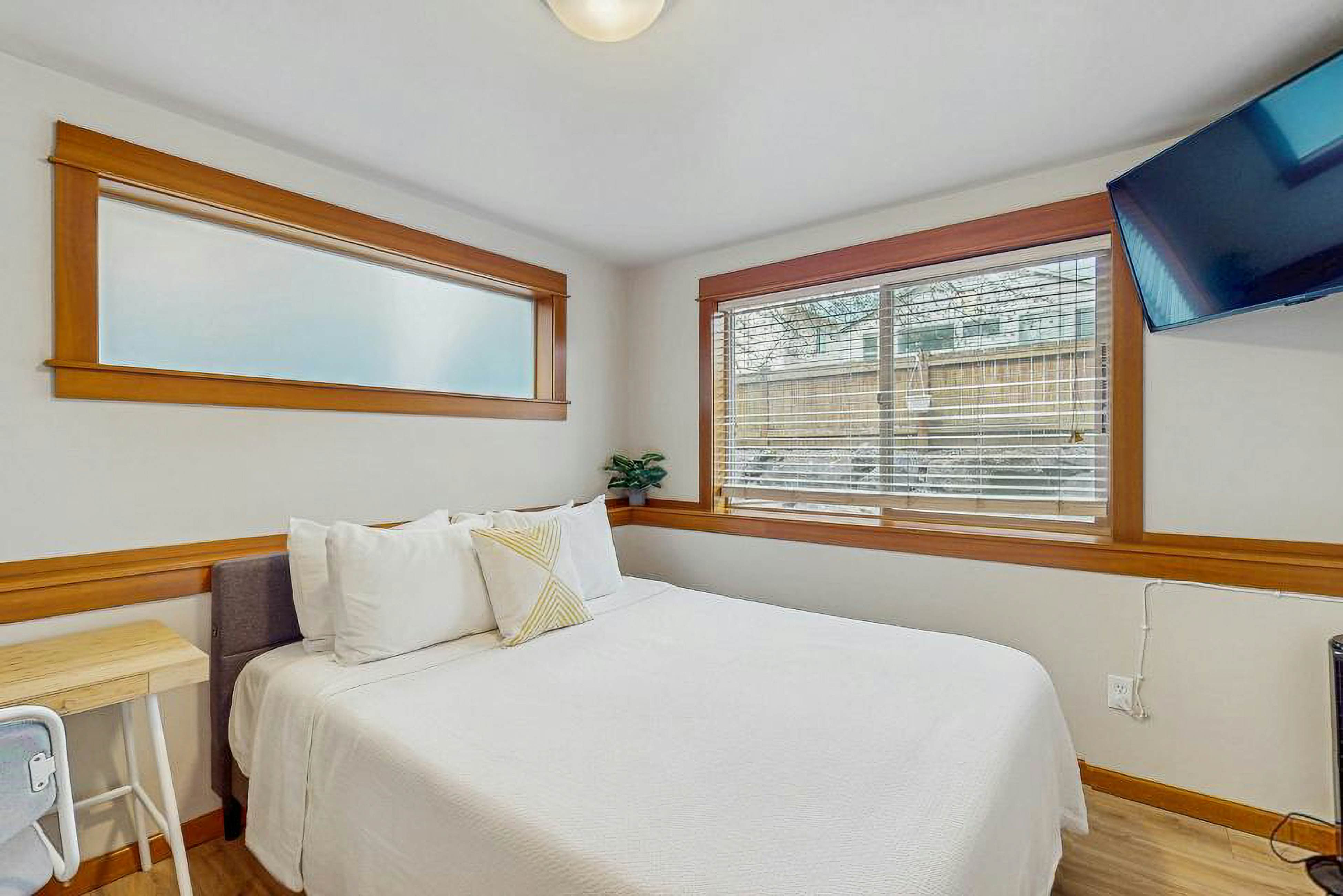 Seattle Adventure & Stadium Getaway -  Lower Level