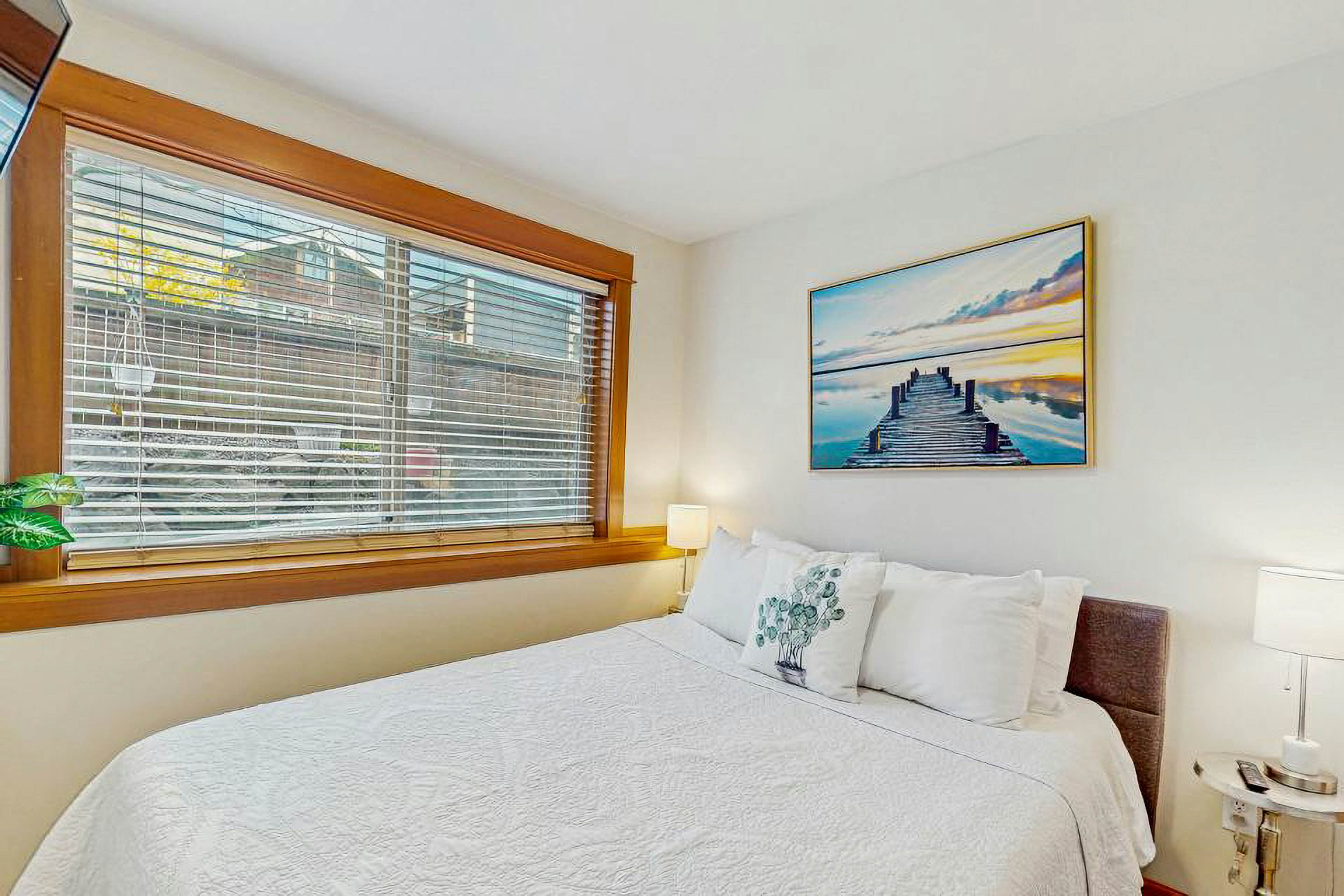 Seattle Adventure & Stadium Getaway -  Lower Level