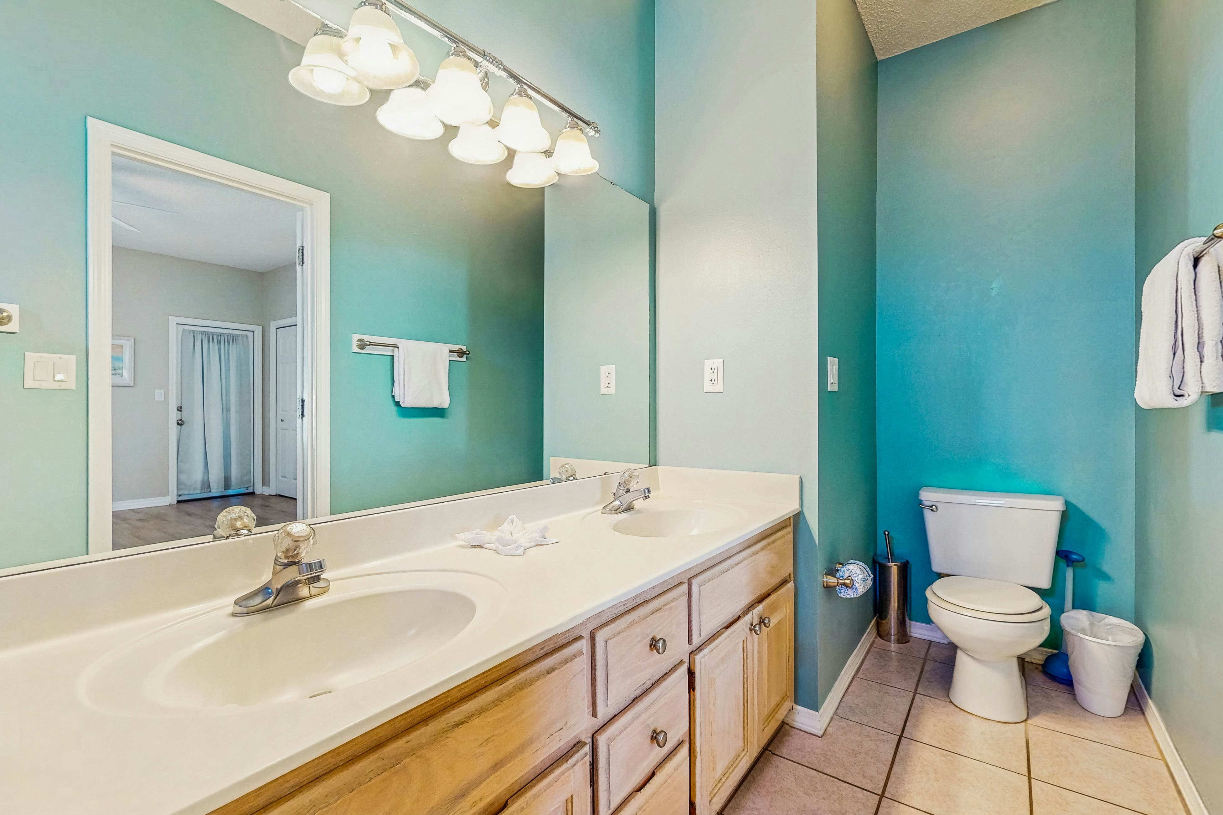 Emerald Shores - Beach Peach