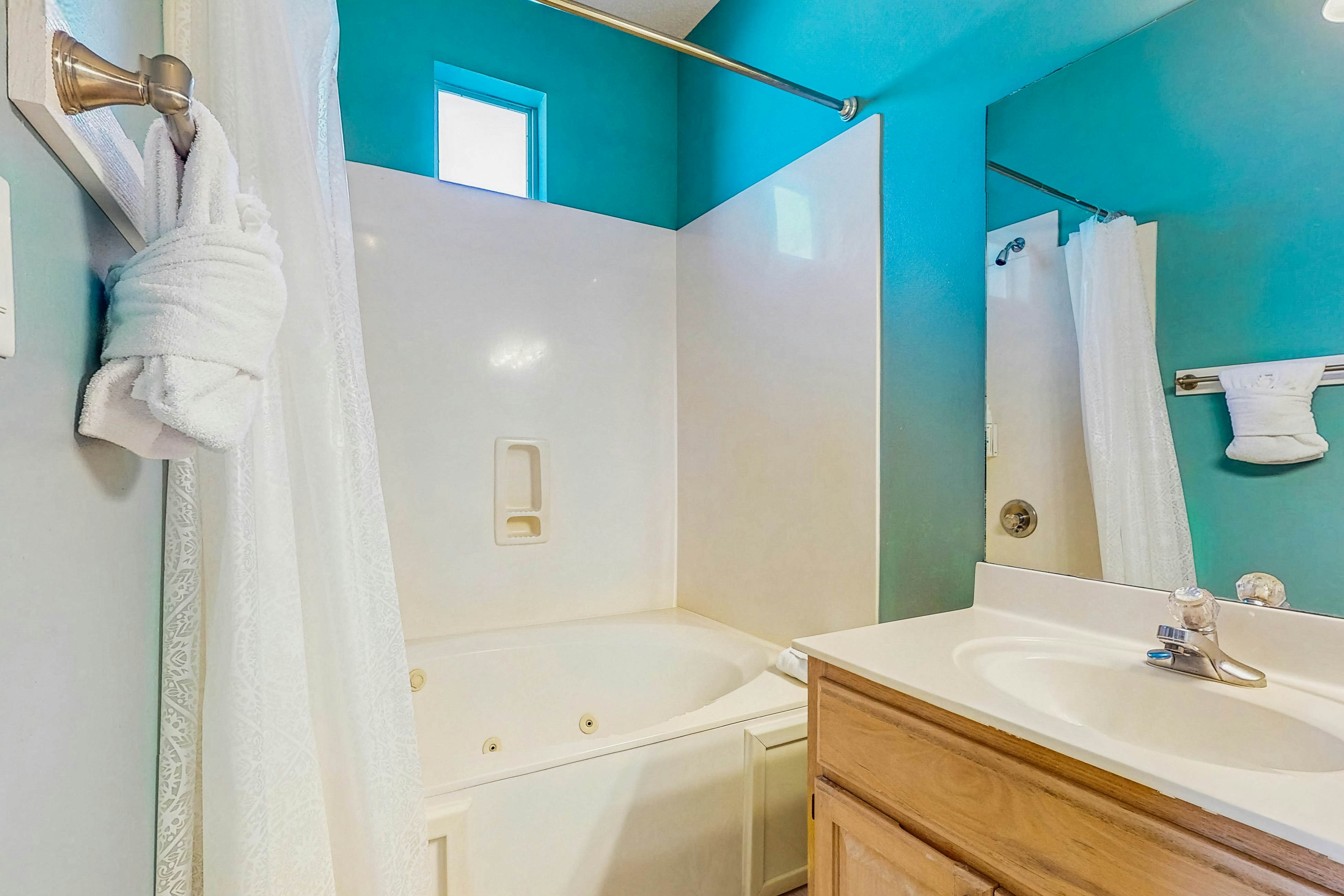 Emerald Shores - Beach Peach