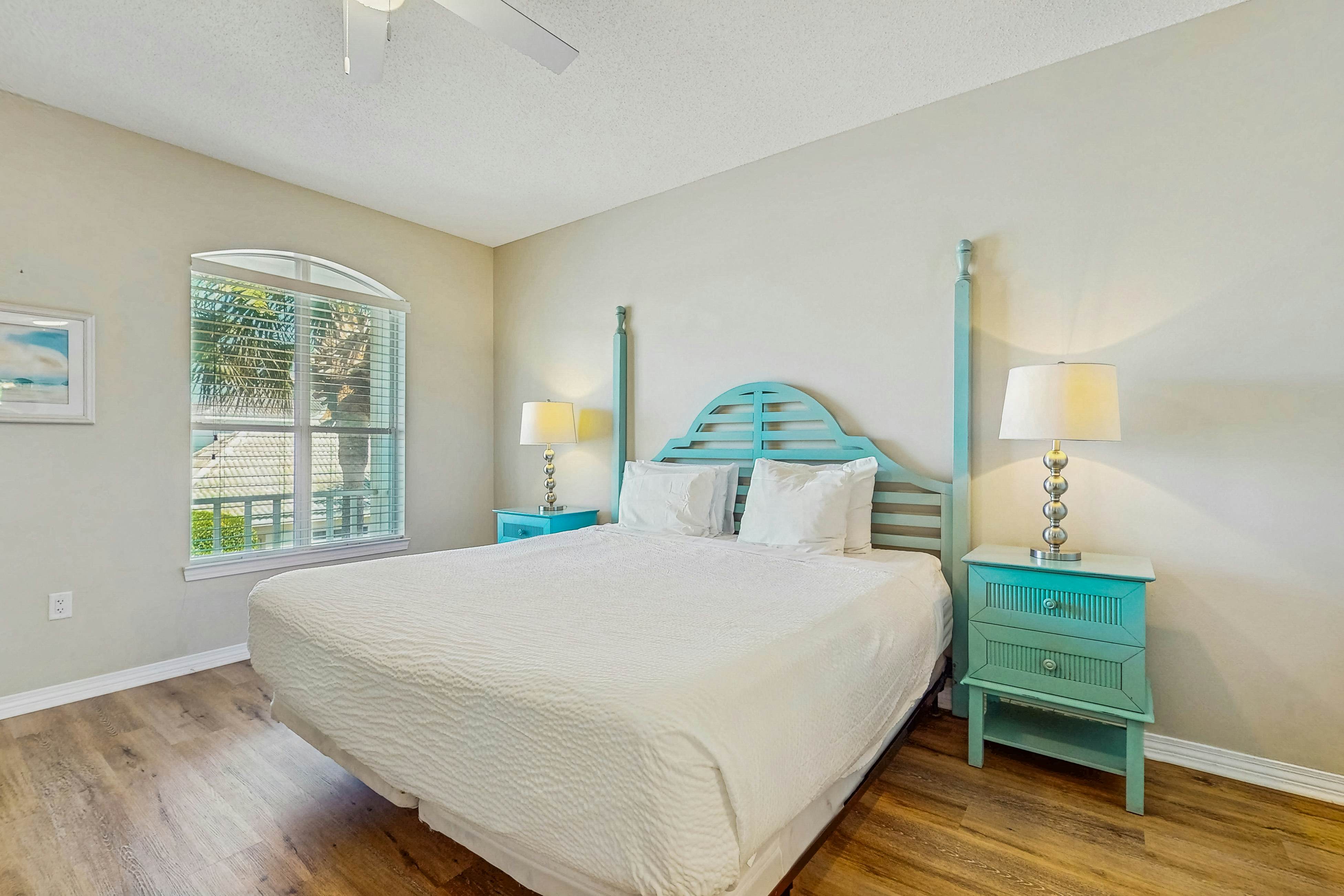 Emerald Shores - Beach Peach