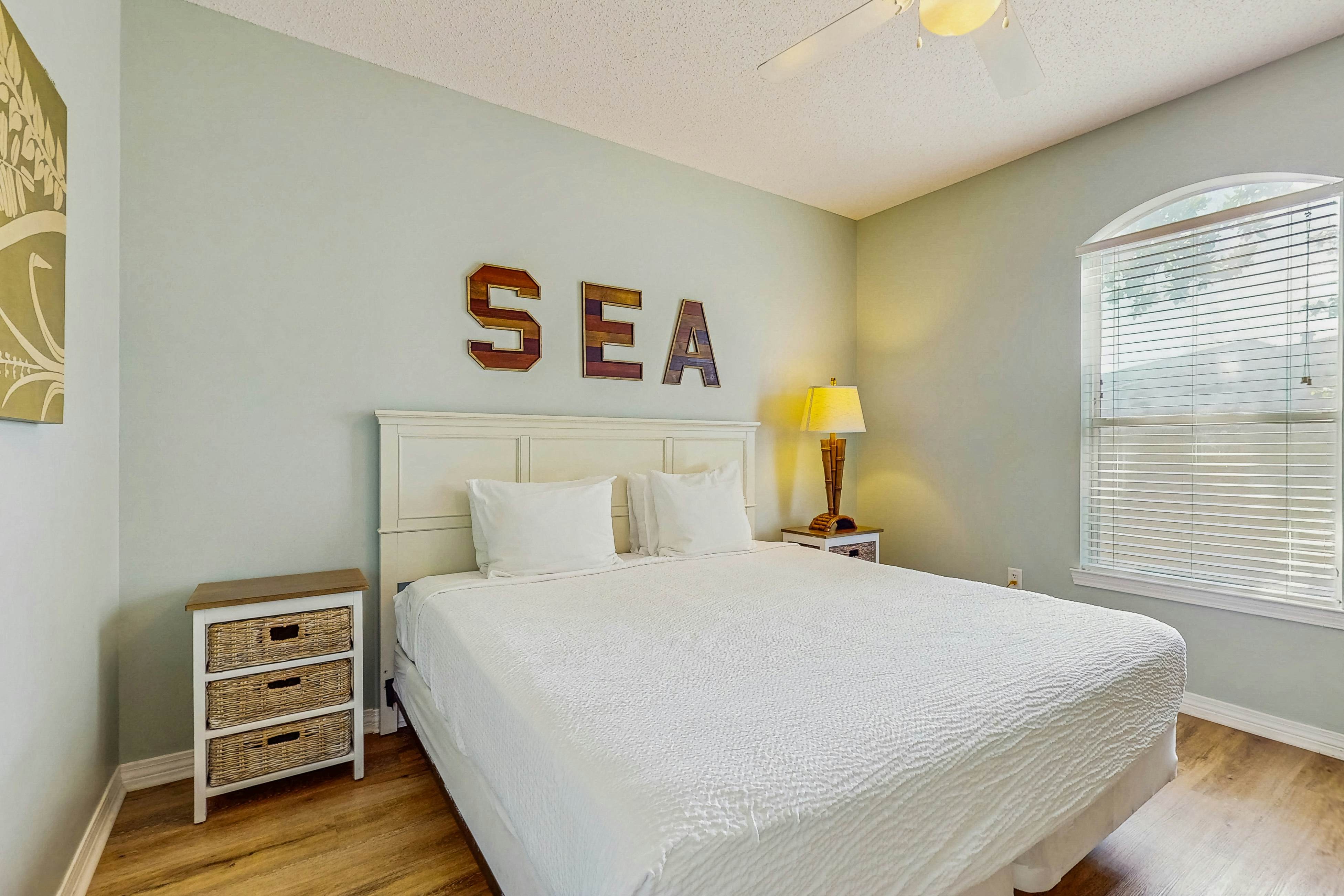 Emerald Shores - Beach Peach