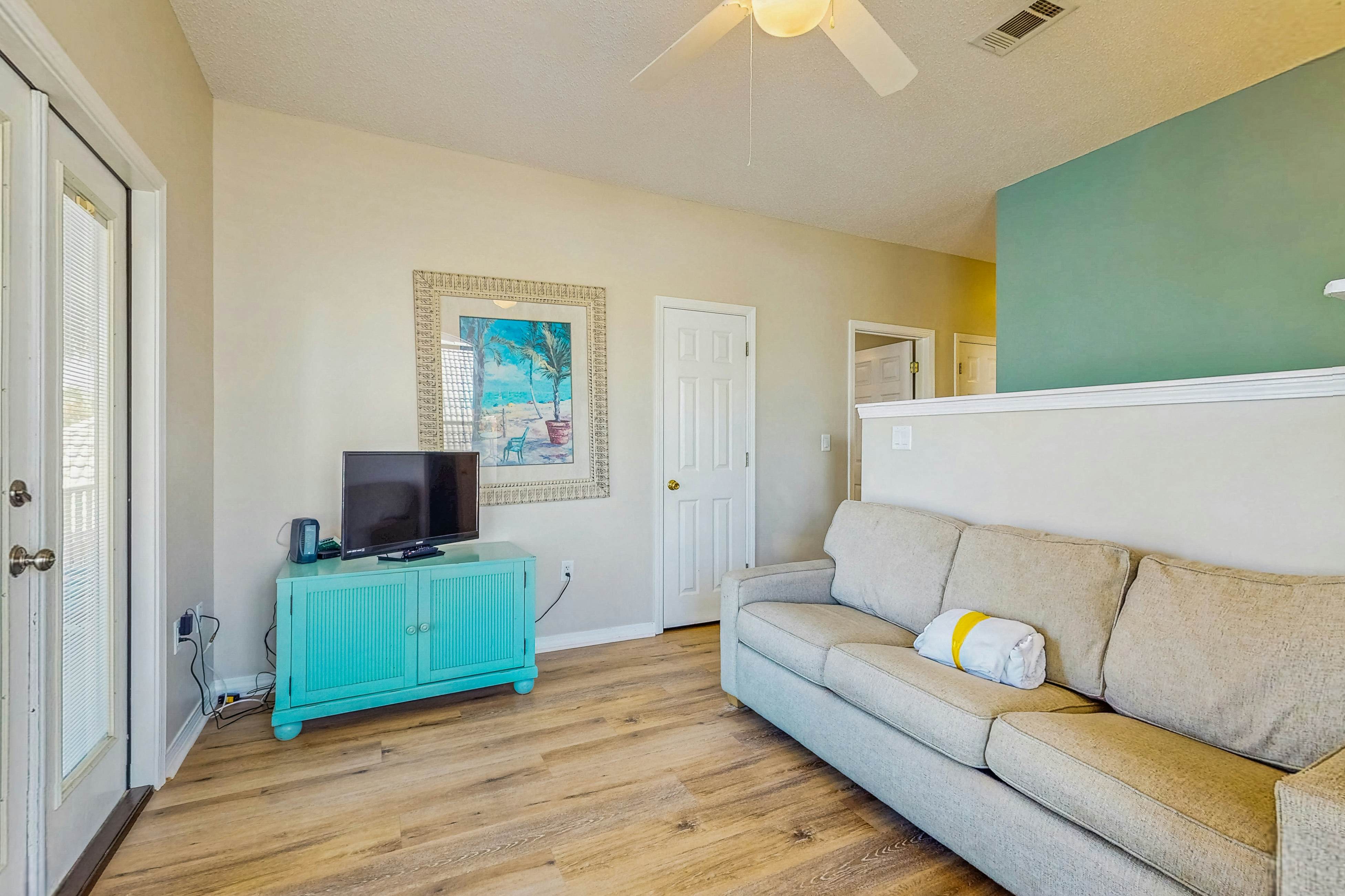 Emerald Shores - Beach Peach