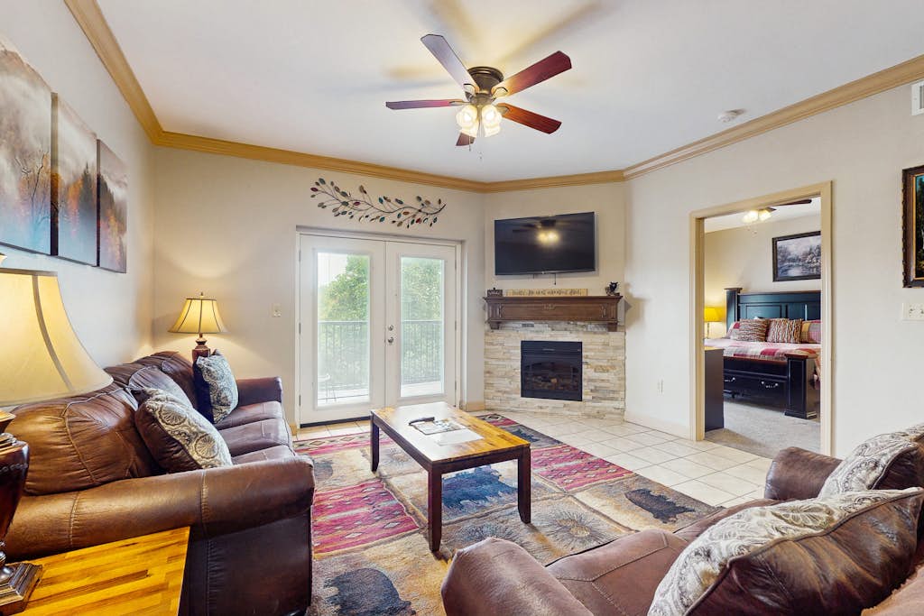 Walk to Parkway GetawayใปShared PoolใปGamesใปHot tub โ Pigeon Forge, TN โ vacation rental