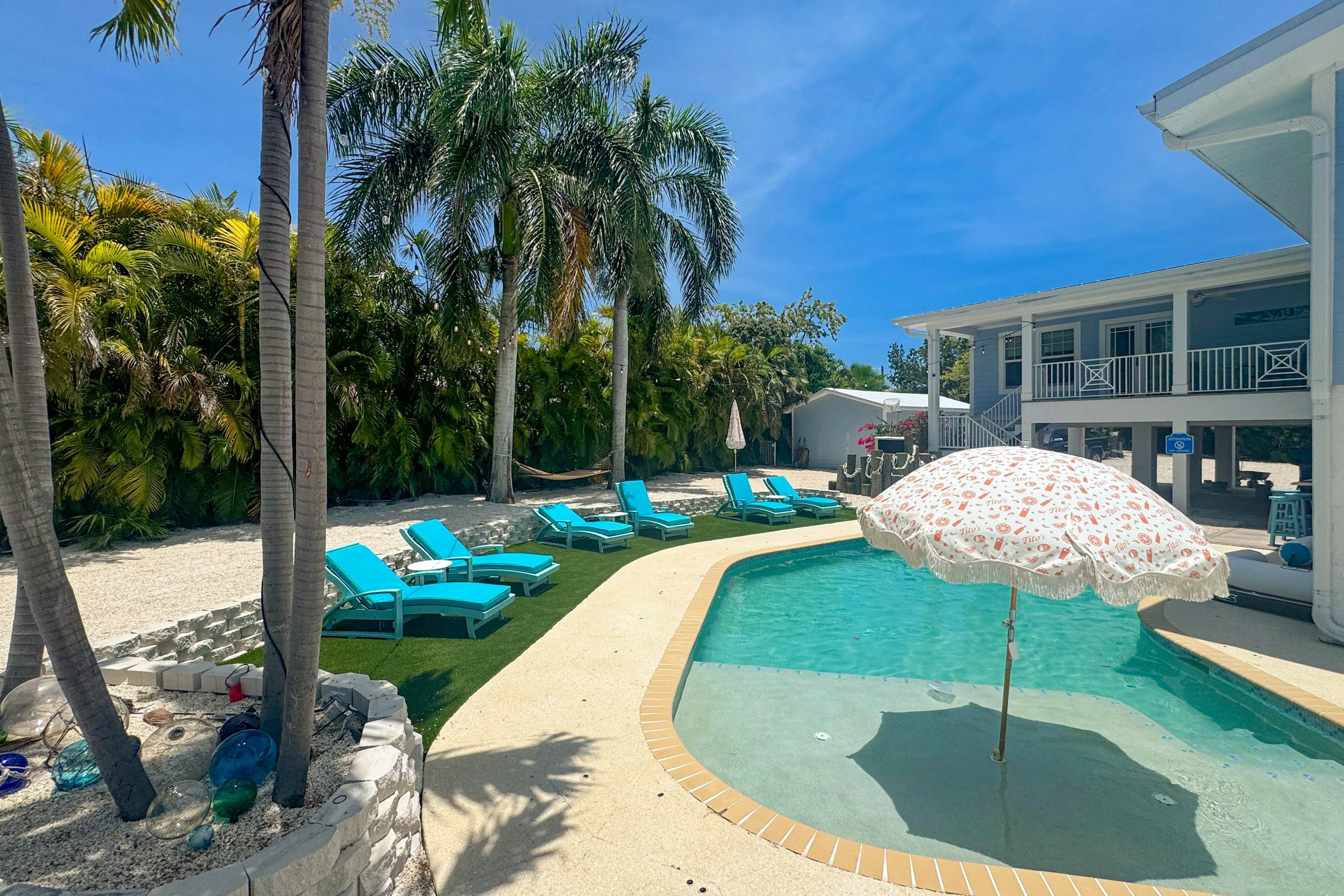 Bayfront Sunset Oasis