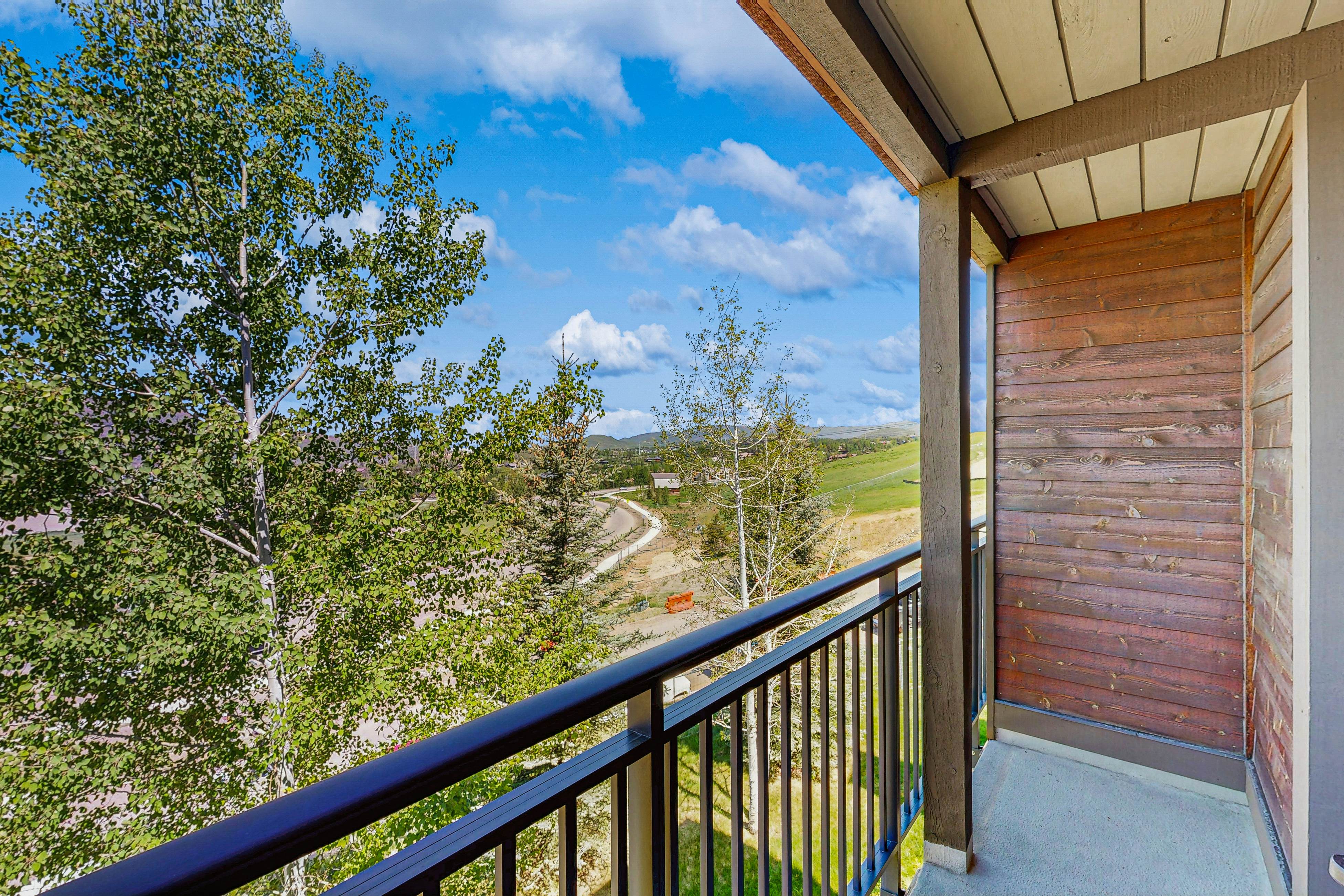 Emerald Views at the West