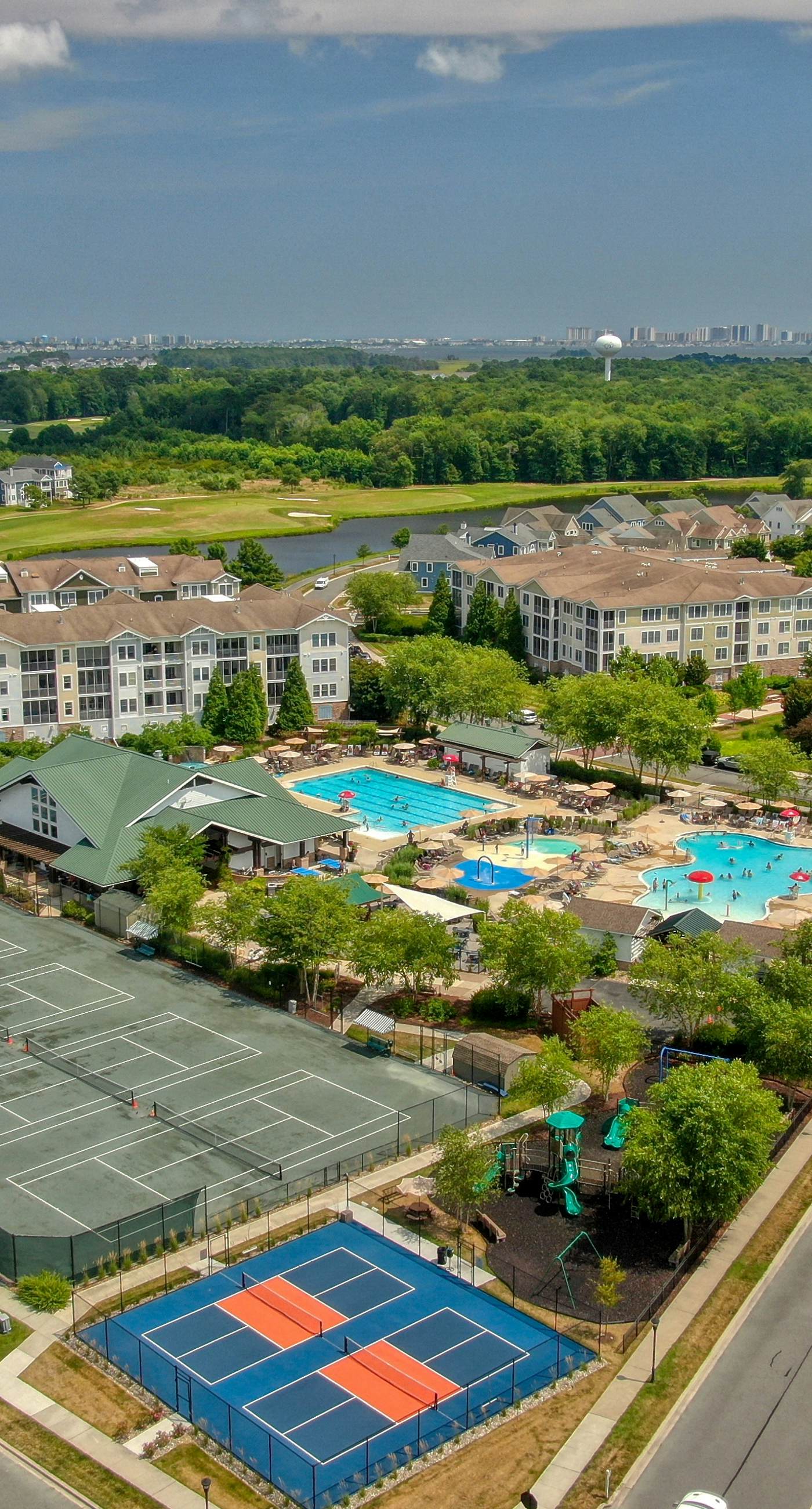 Bayside Resort - 11134 Signature Blvd