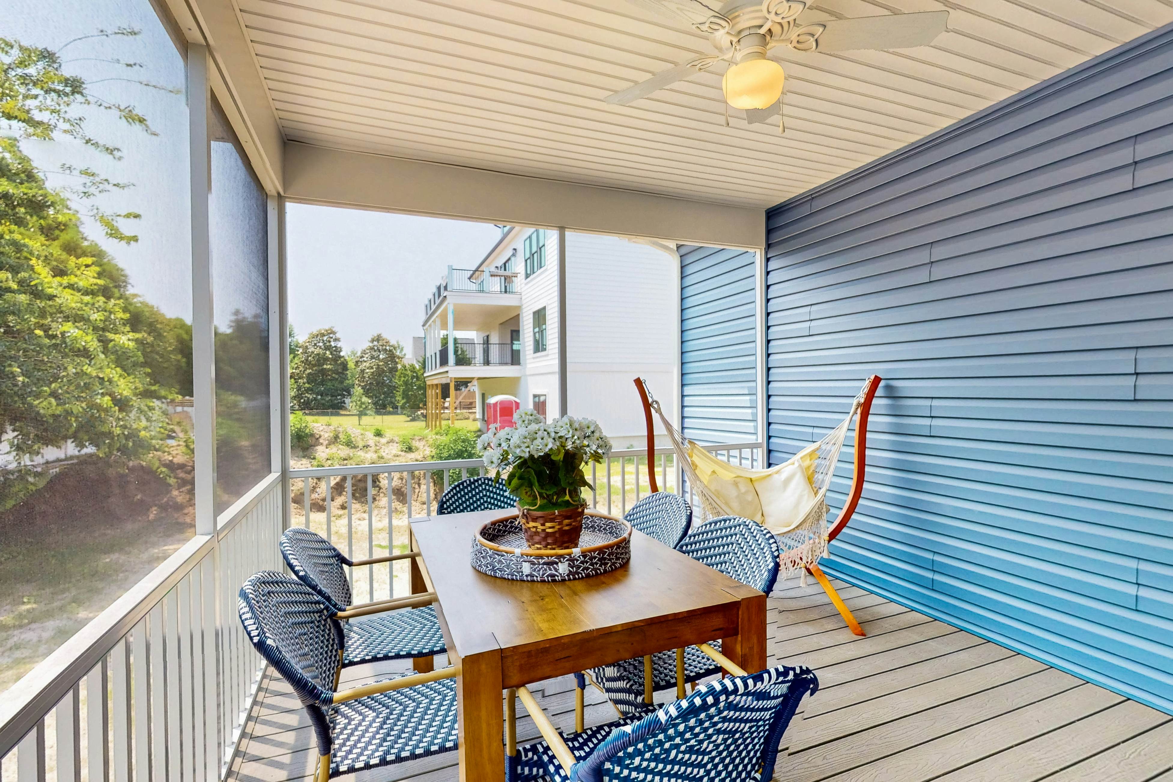 Bay Dreams - 31415 Erie Ave