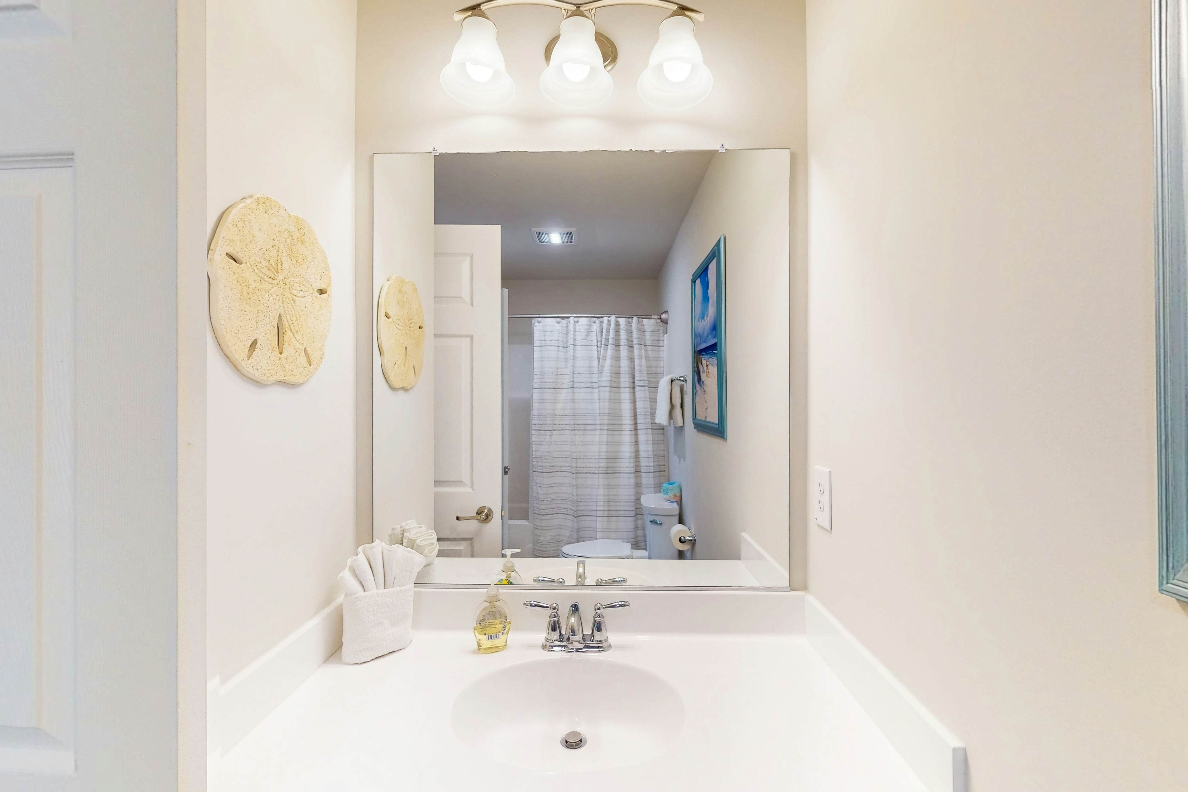 Bay Dreams - 31415 Erie Ave