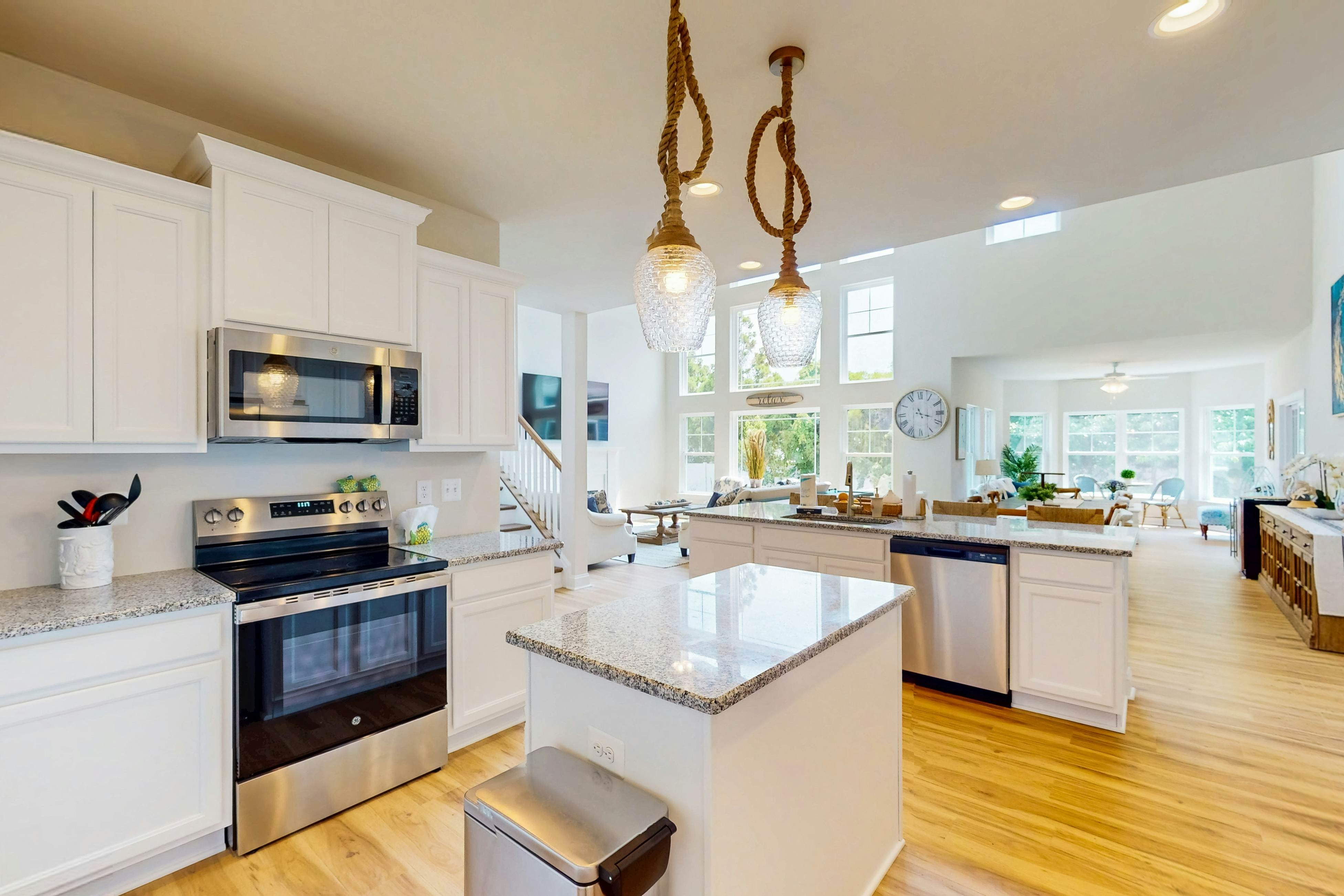 Bay Dreams - 31415 Erie Ave