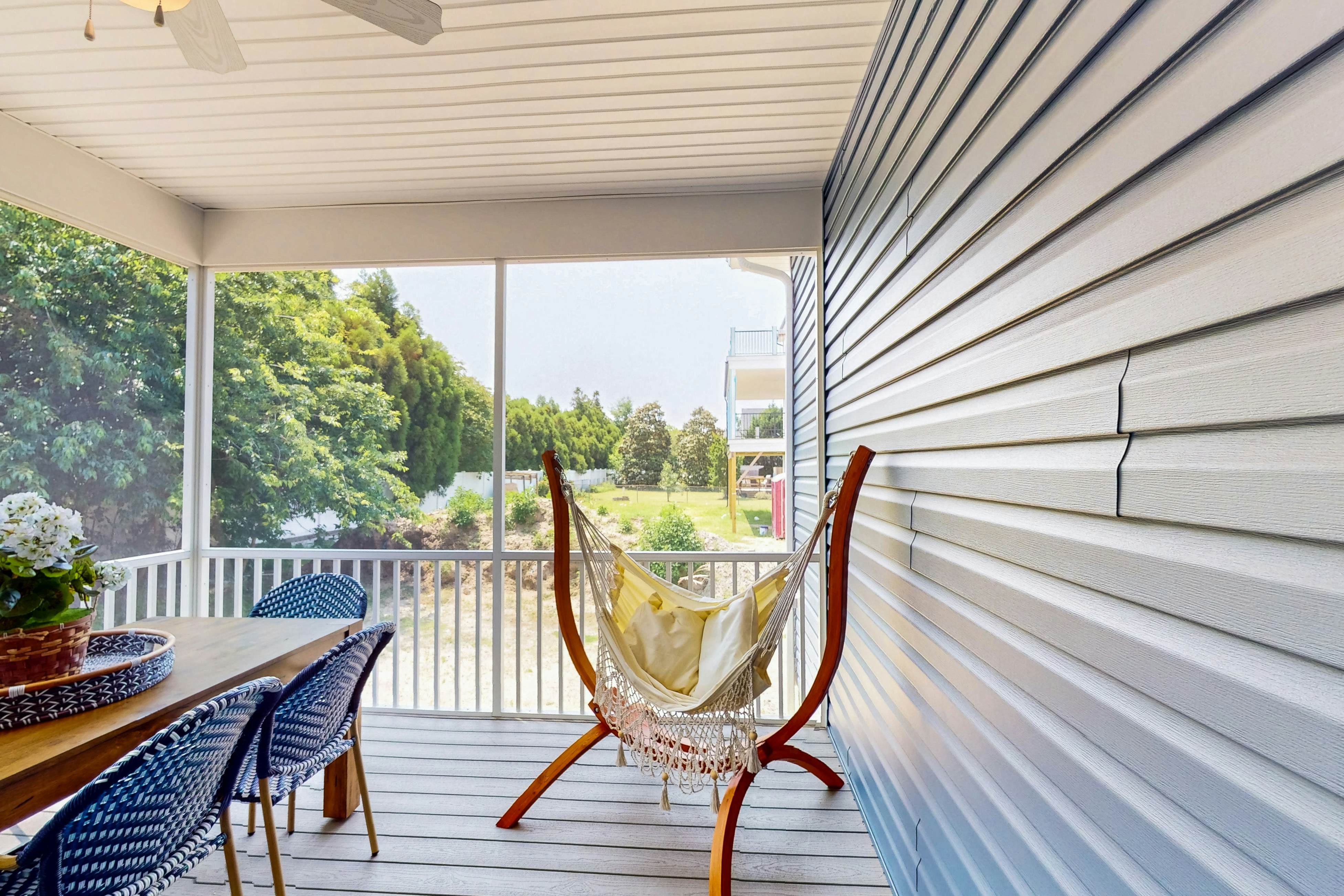 Bay Dreams - 31415 Erie Ave