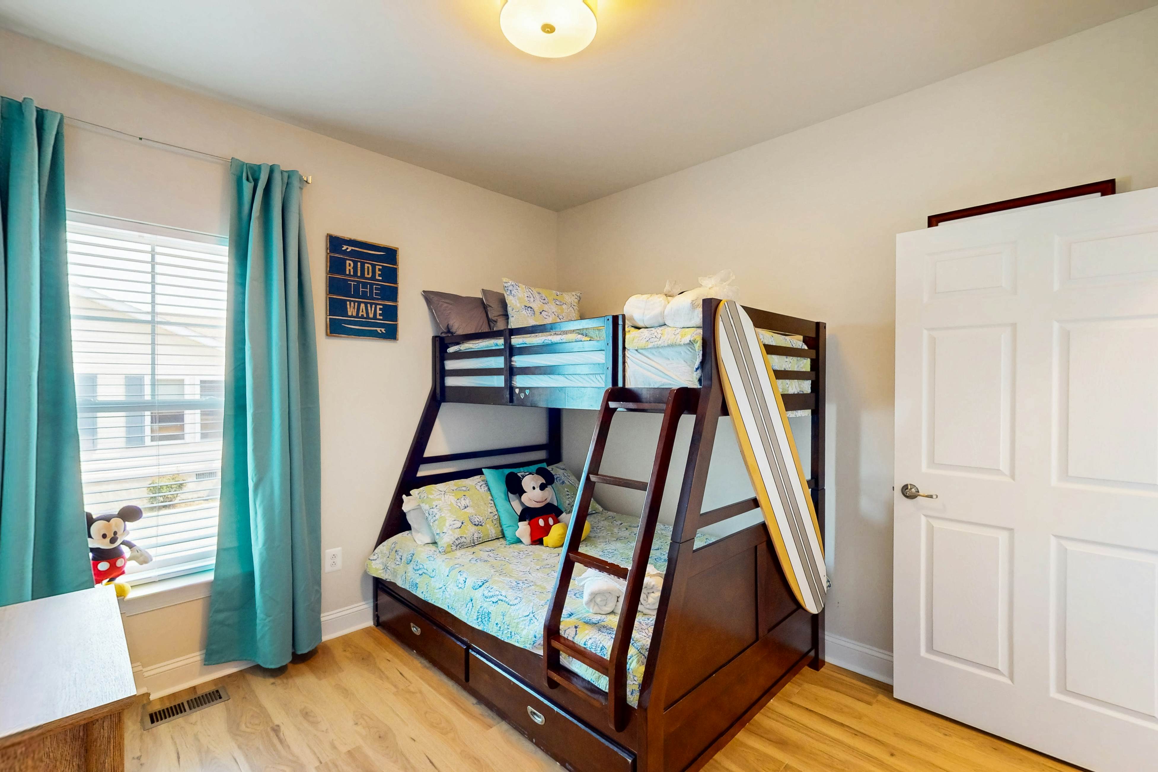 Bay Dreams - 31415 Erie Ave