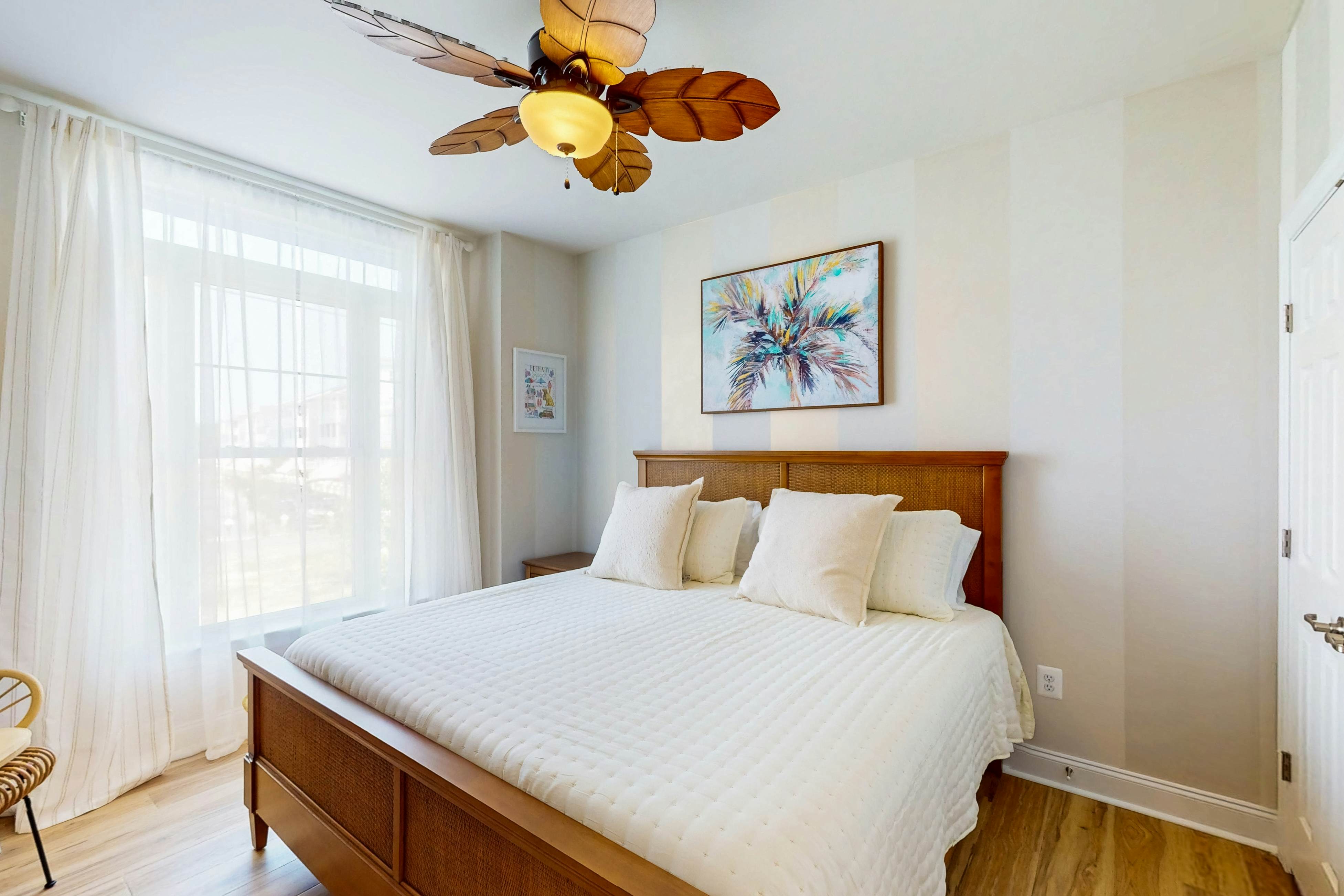 Bay Dreams - 31415 Erie Ave