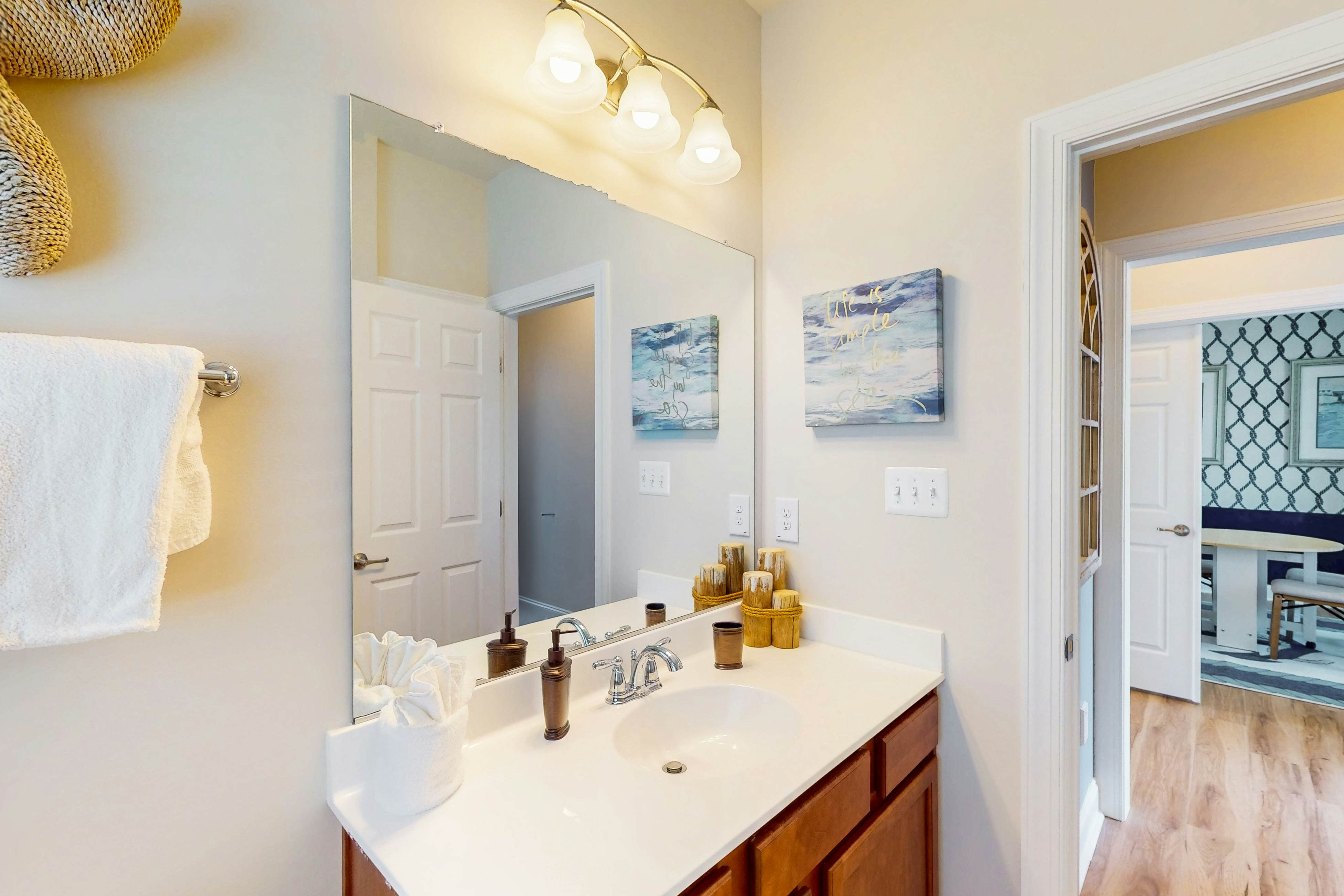 Bay Dreams - 31415 Erie Ave