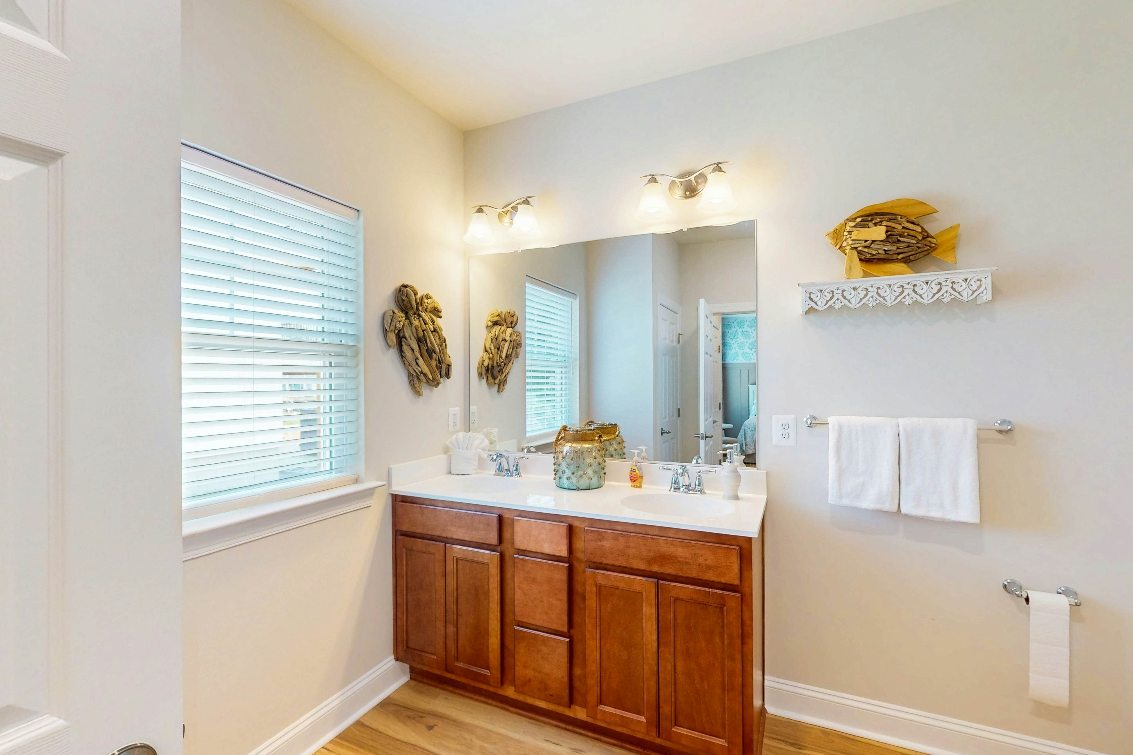 Bay Dreams - 31415 Erie Ave