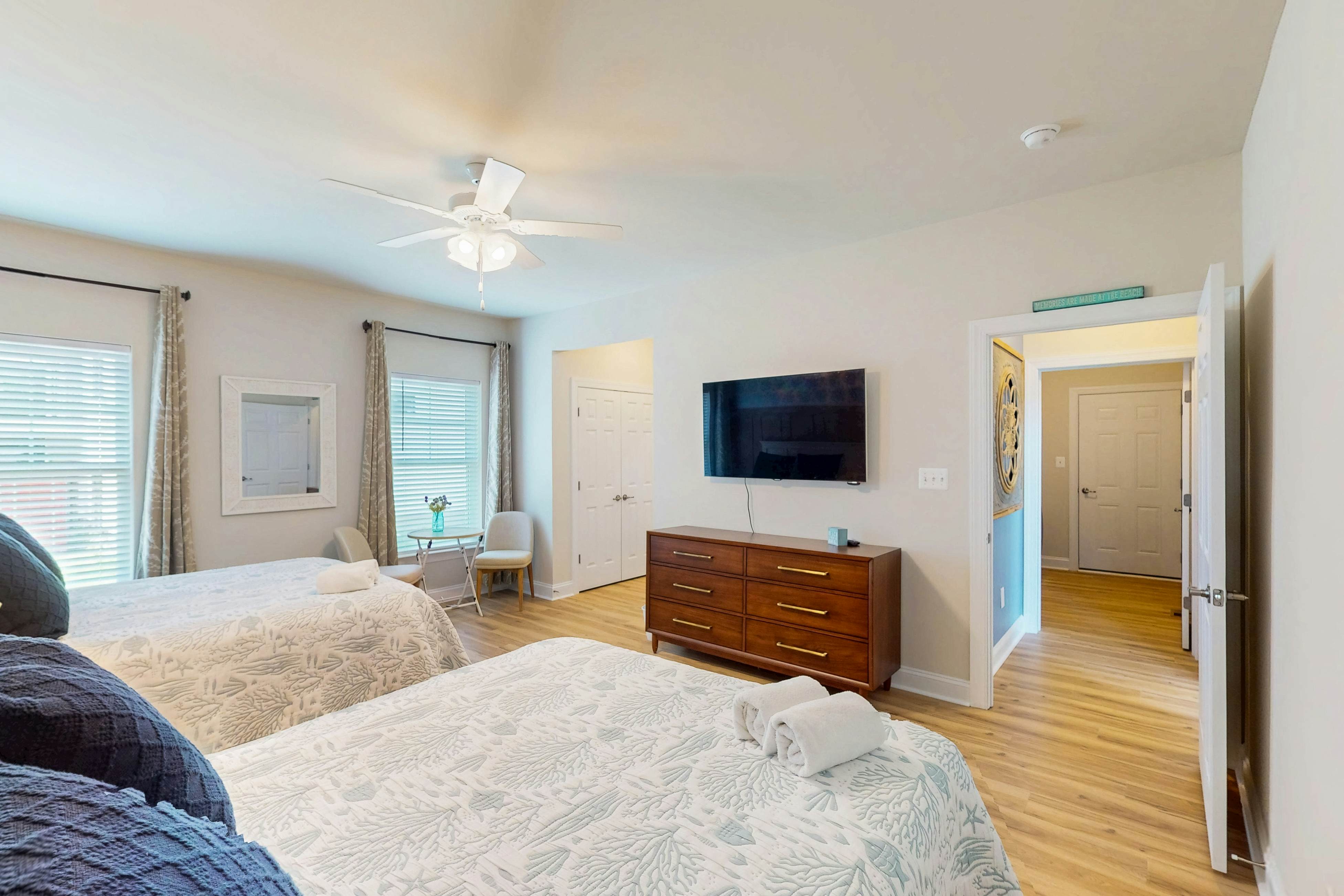 Bay Dreams - 31415 Erie Ave