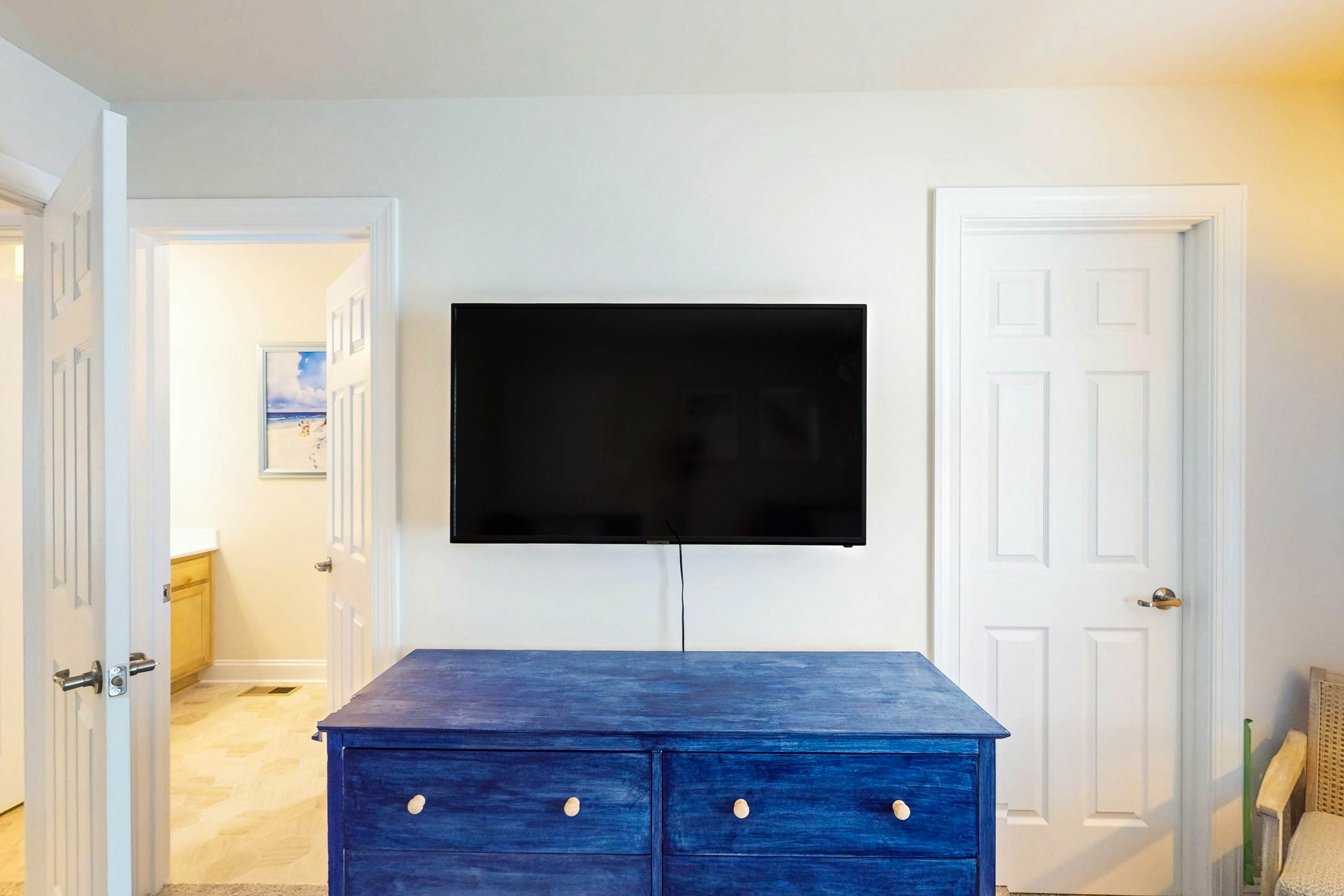 Bay Dreams - 31415 Erie Ave