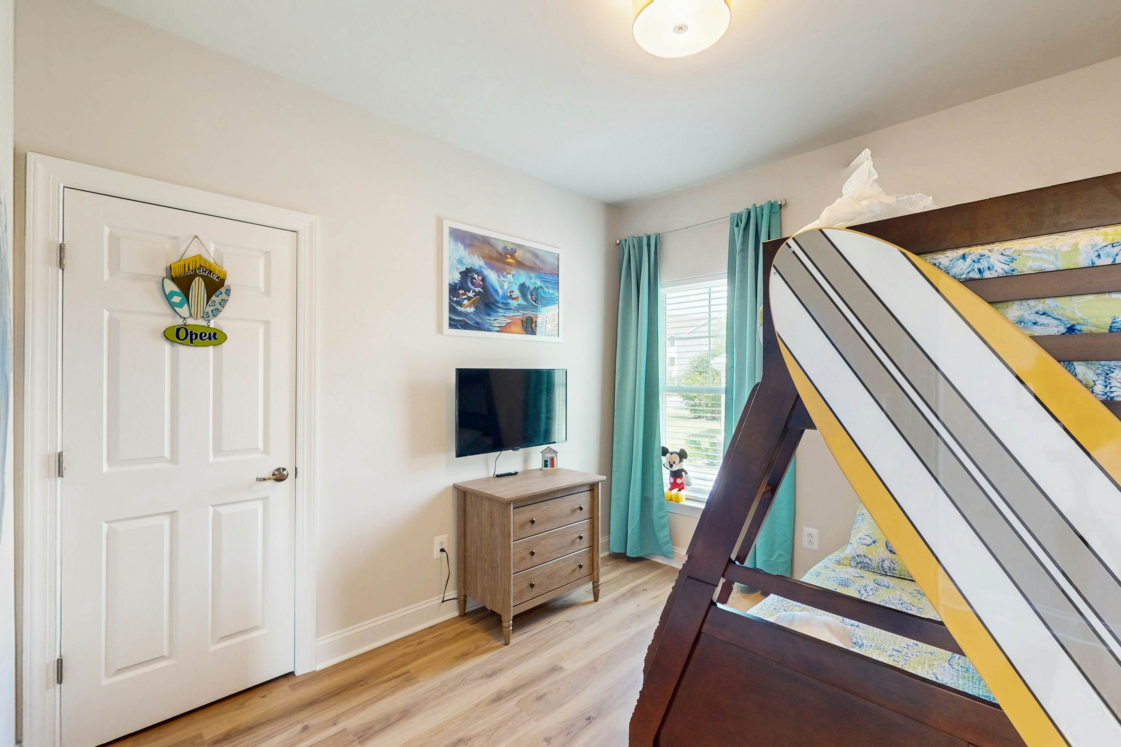 Bay Dreams - 31415 Erie Ave