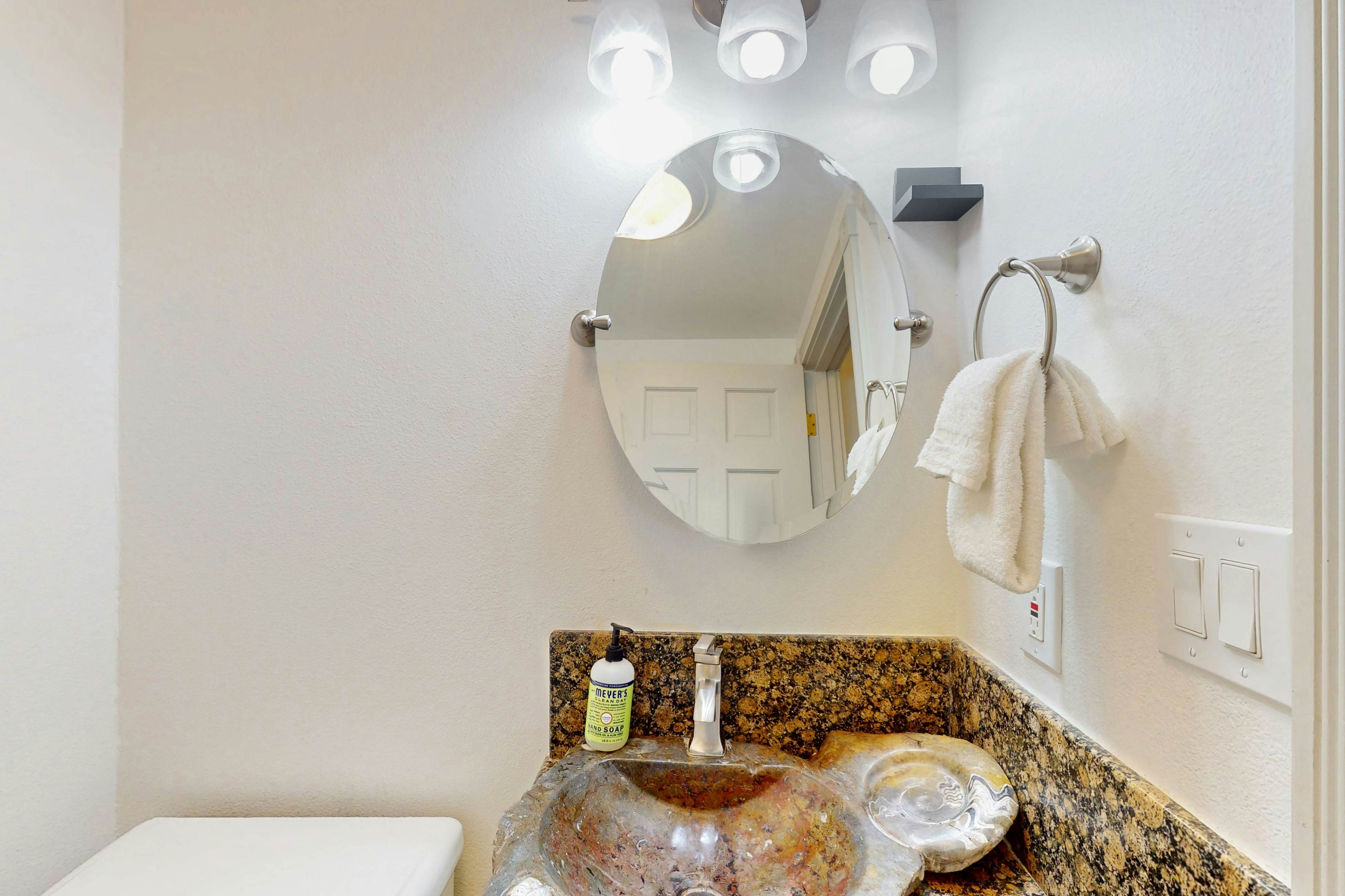 Puget Sound Sanctuary Entire Home