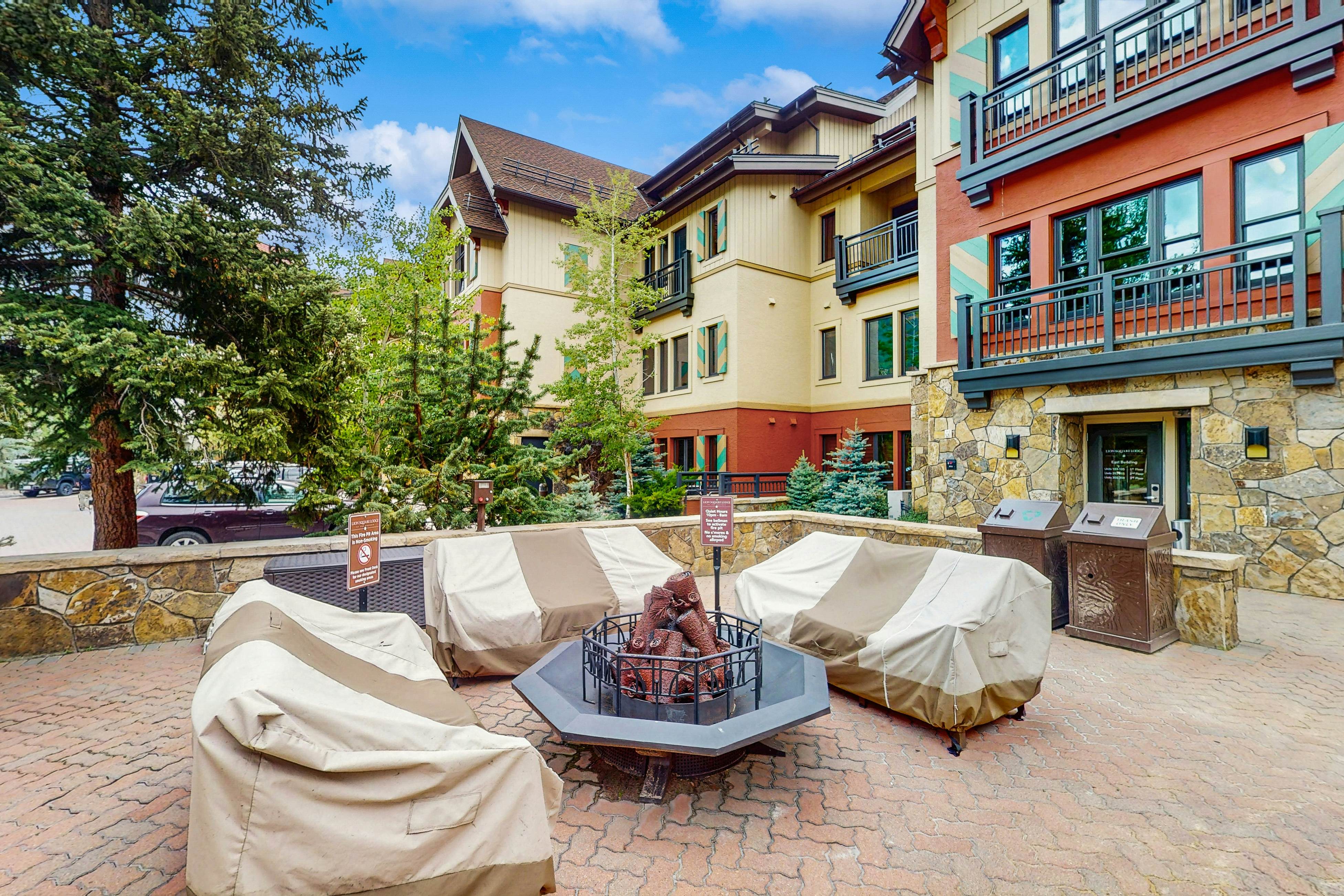 Lion Square Lodge South 474