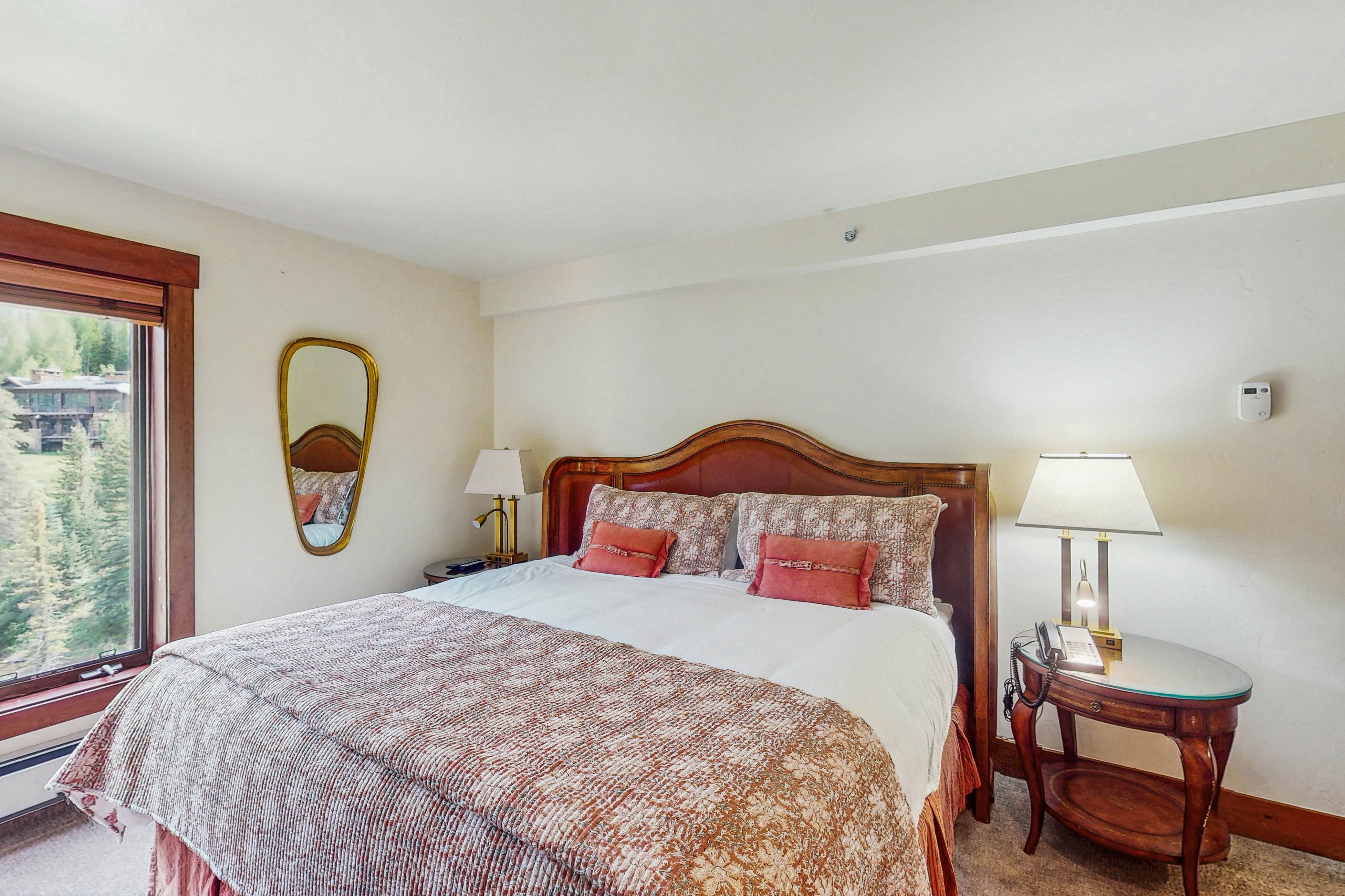 Lion Square Lodge South 474